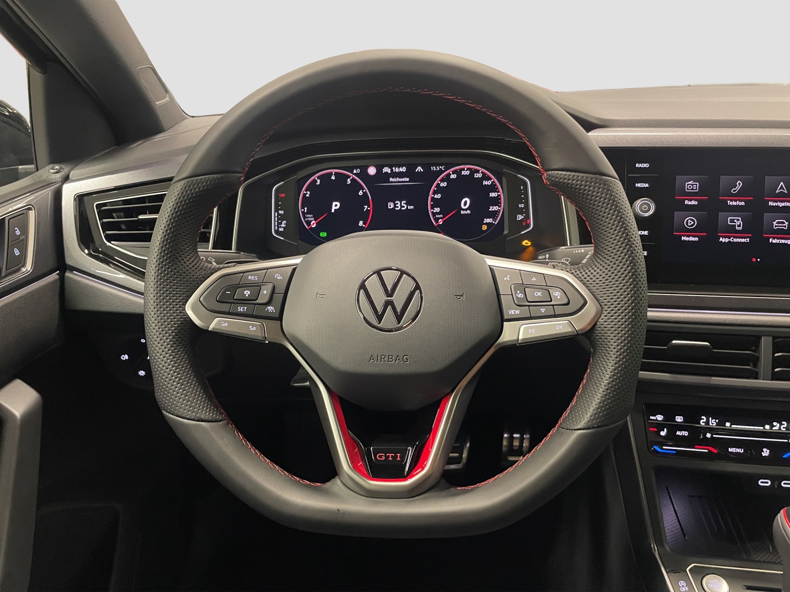 VW Polo 2.0 TSI GTI DSG-image-9