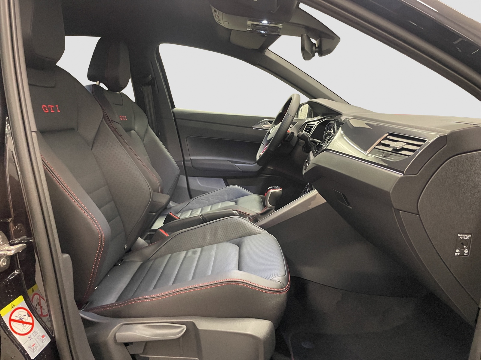 VW Polo 2.0 TSI GTI DSG-image-13