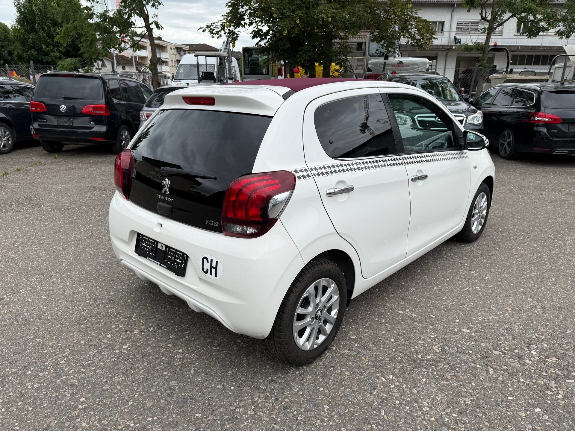 PEUGEOT 108 1.2 VTi Allure Top-showroom-element-3