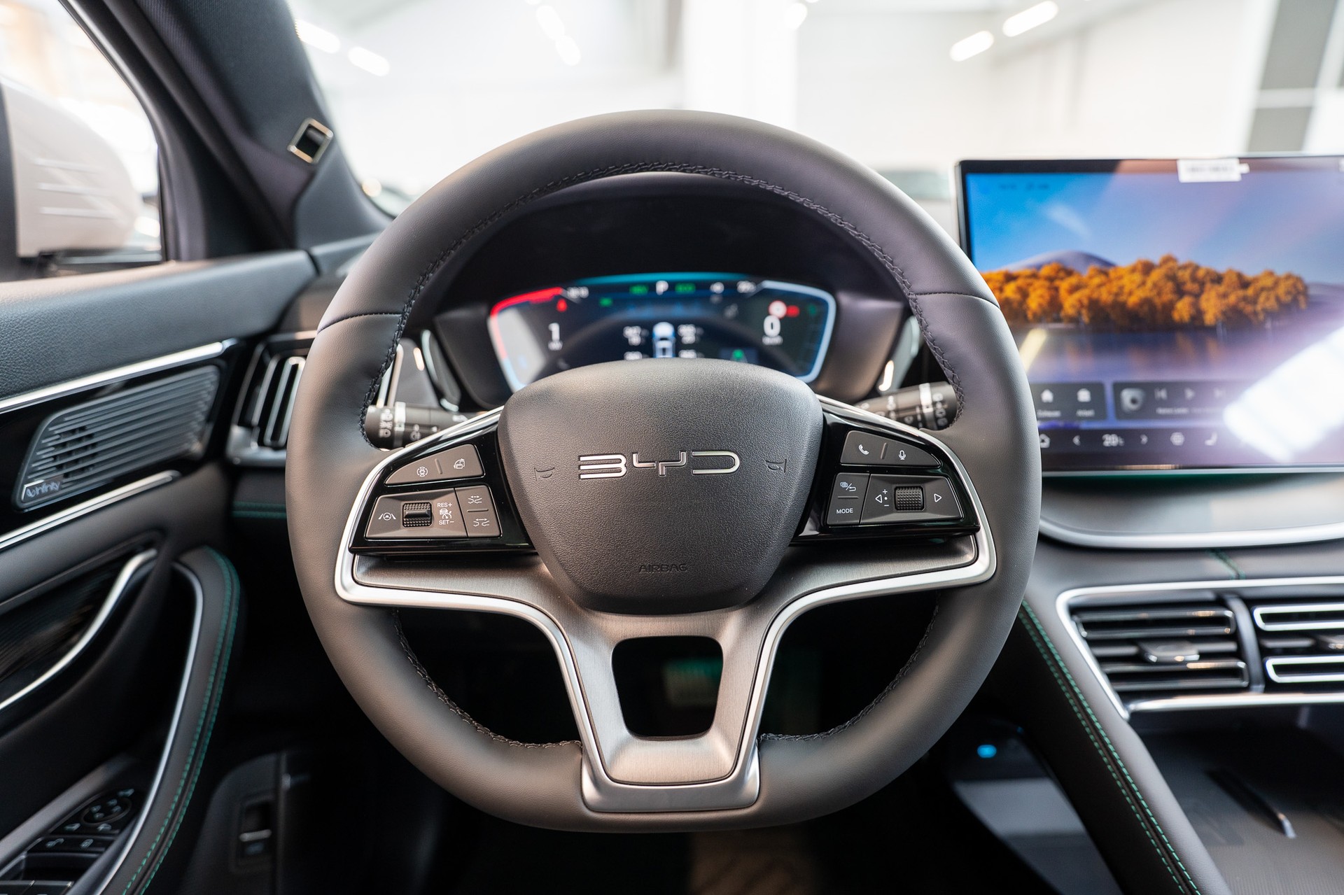 BYD Seal U DM-i Comfort / Panorama / Head-Up Display / 360° Kamera-image-16