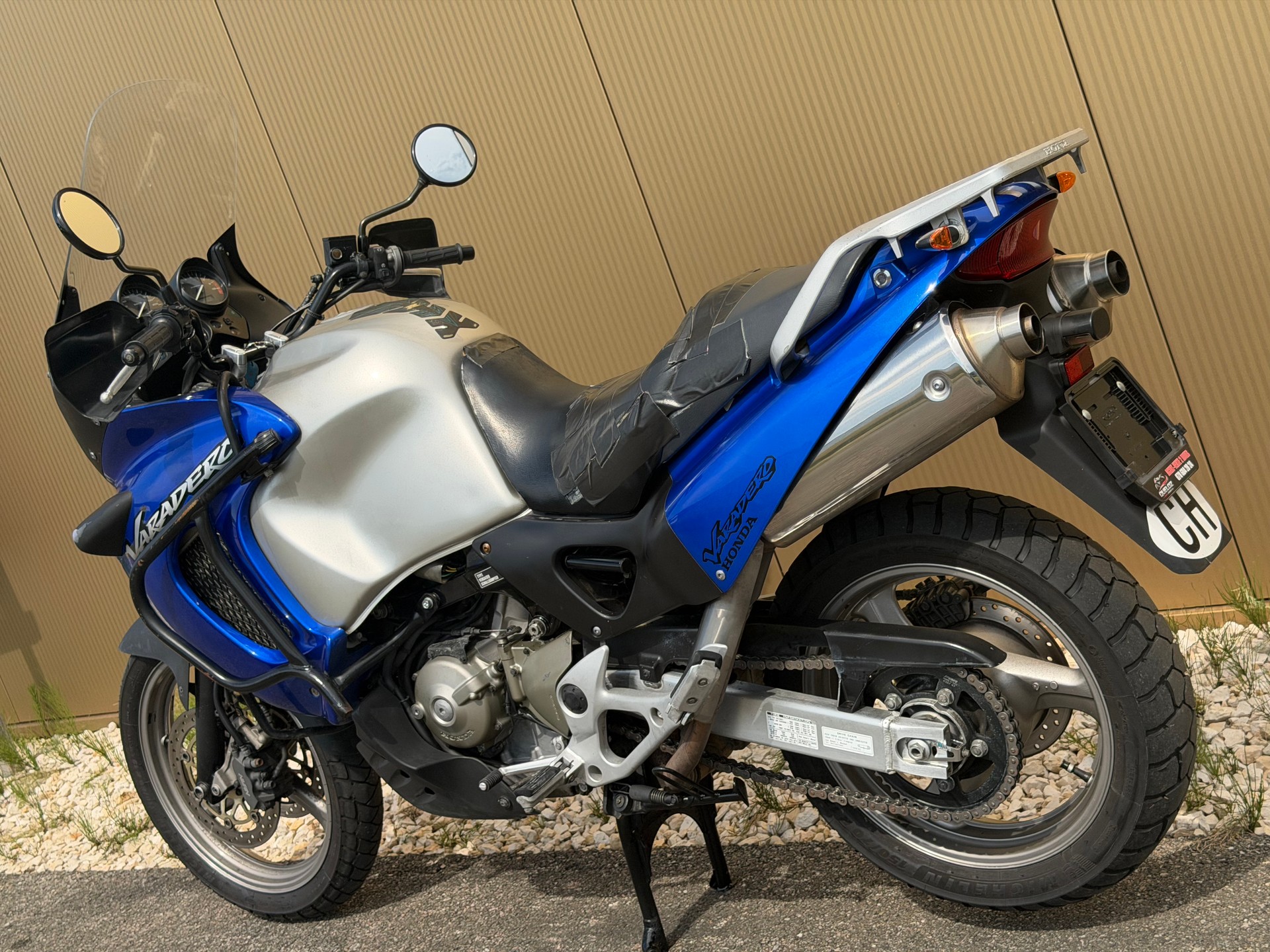 HONDA XL 1000 V Varadero-image-11