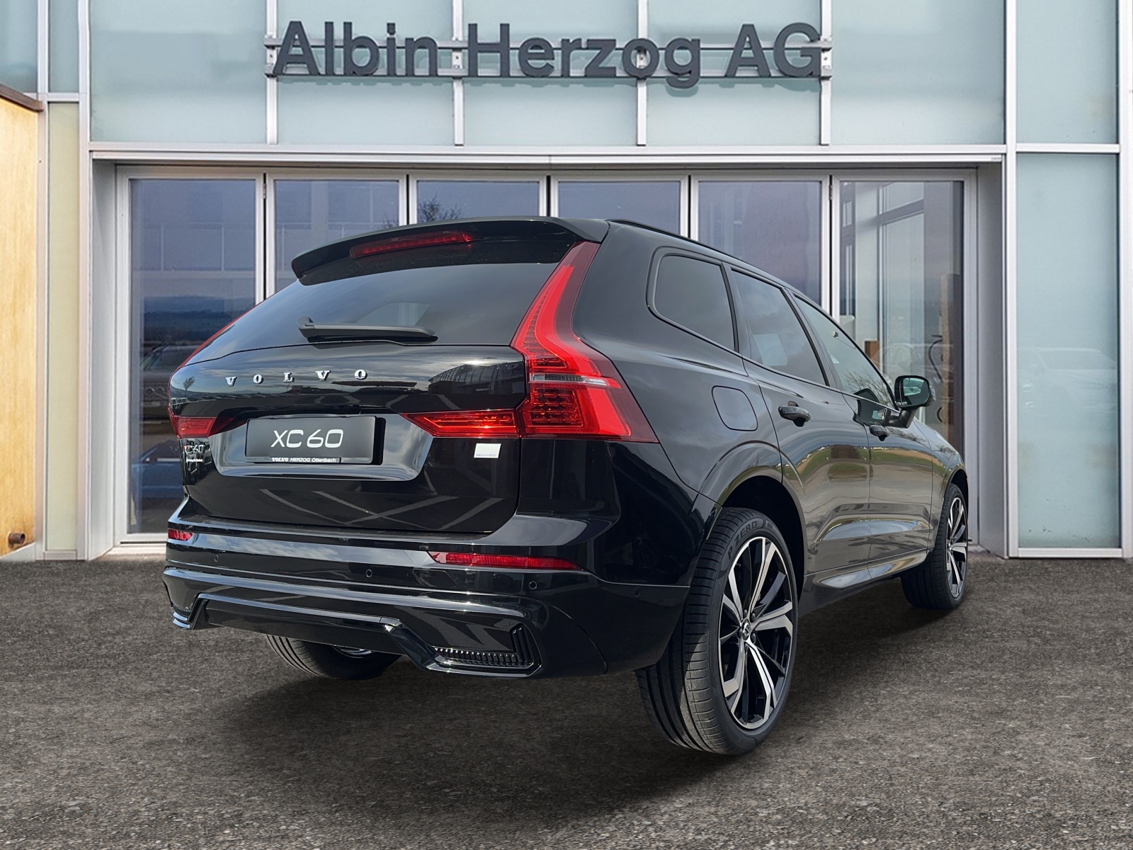 VOLVO XC60 2.0 T6 TE Ultimate Dark eAWD-showroom-element-3