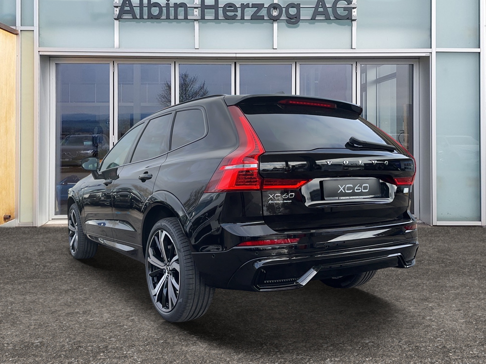 VOLVO XC60 2.0 T6 TE Ultimate Dark eAWD-showroom-element-2