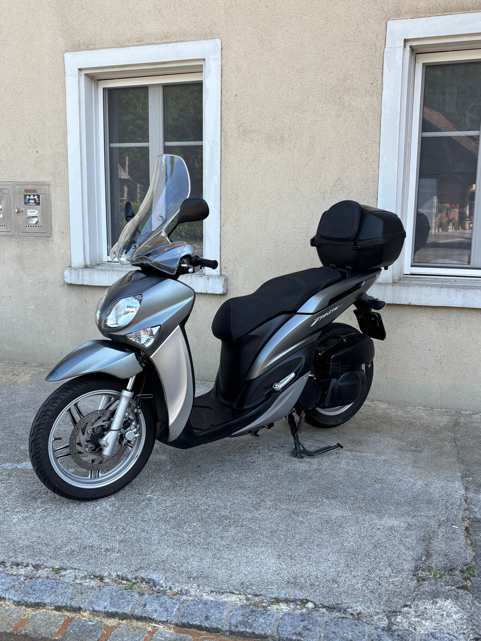 YAMAHA Xenter 125-image-1