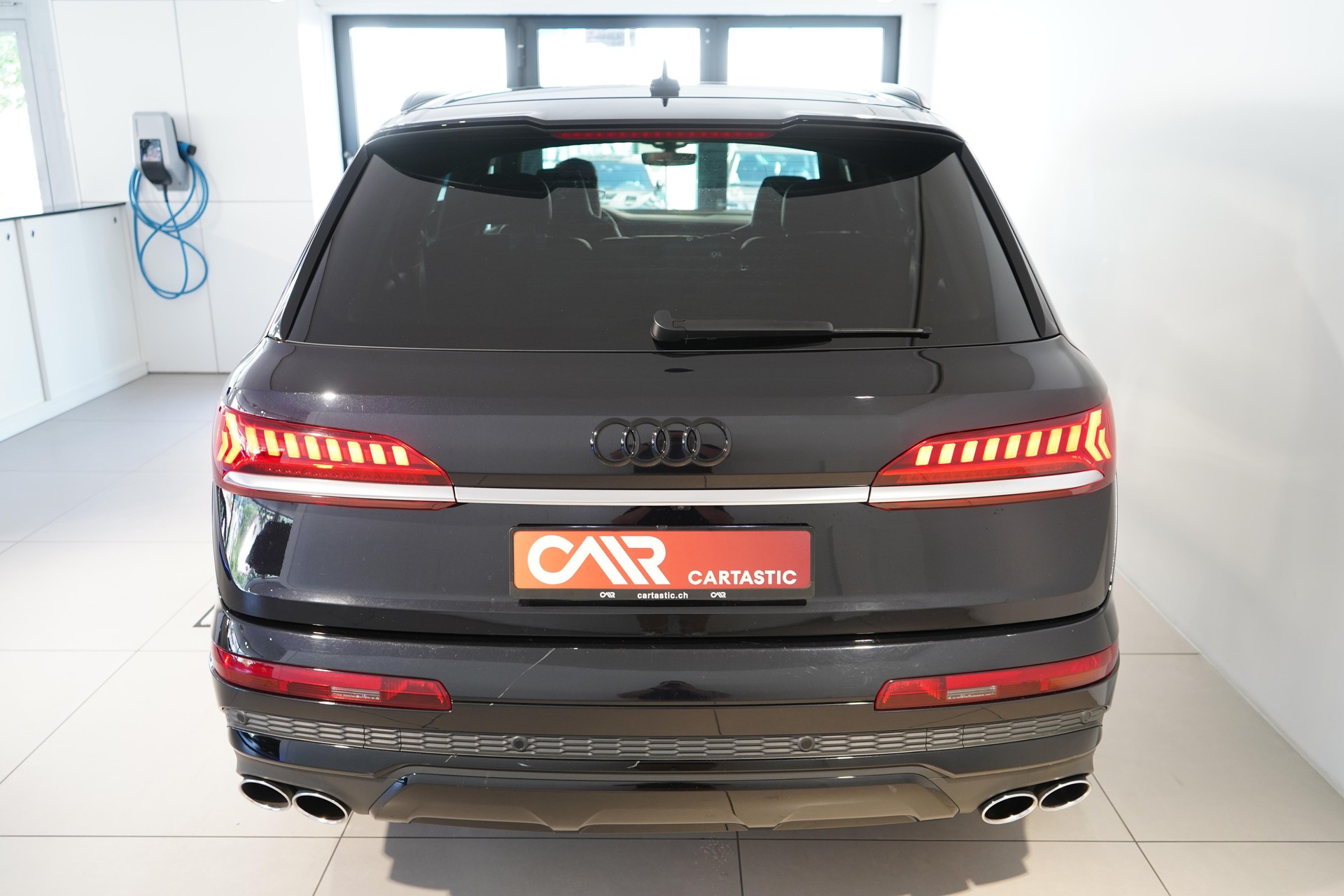 AUDI SQ7 4.0 V8 TFSI quattro T-Tronic-showroom-element-3
