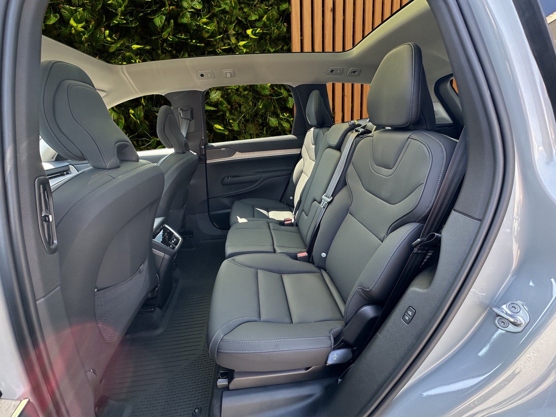 VOLVO EX90 Twin Ultra AWD-image-14