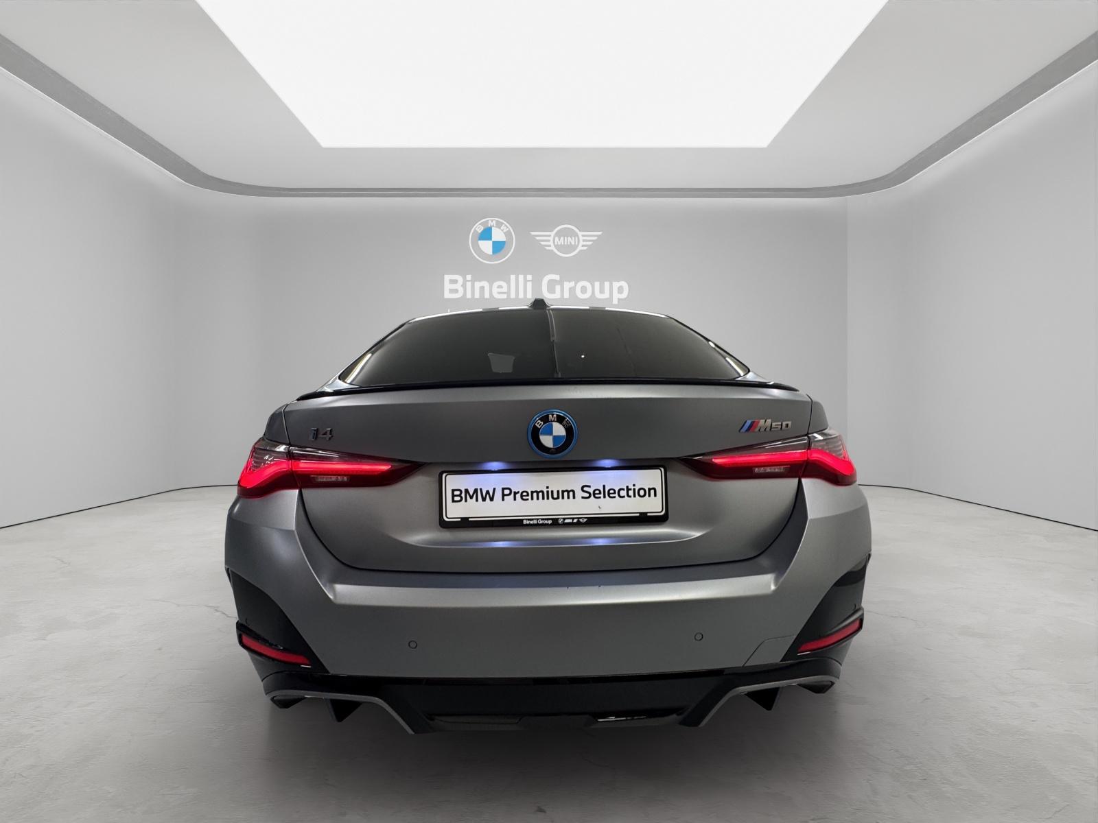 BMW i4 M50-showroom-element-3