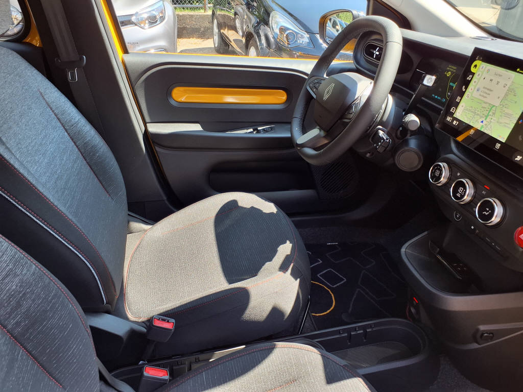 RENAULT Twingo E-Tech Urban Range techno-image-7
