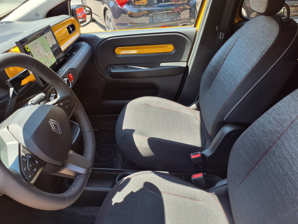 RENAULT Twingo E-Tech Urban Range techno-image-5