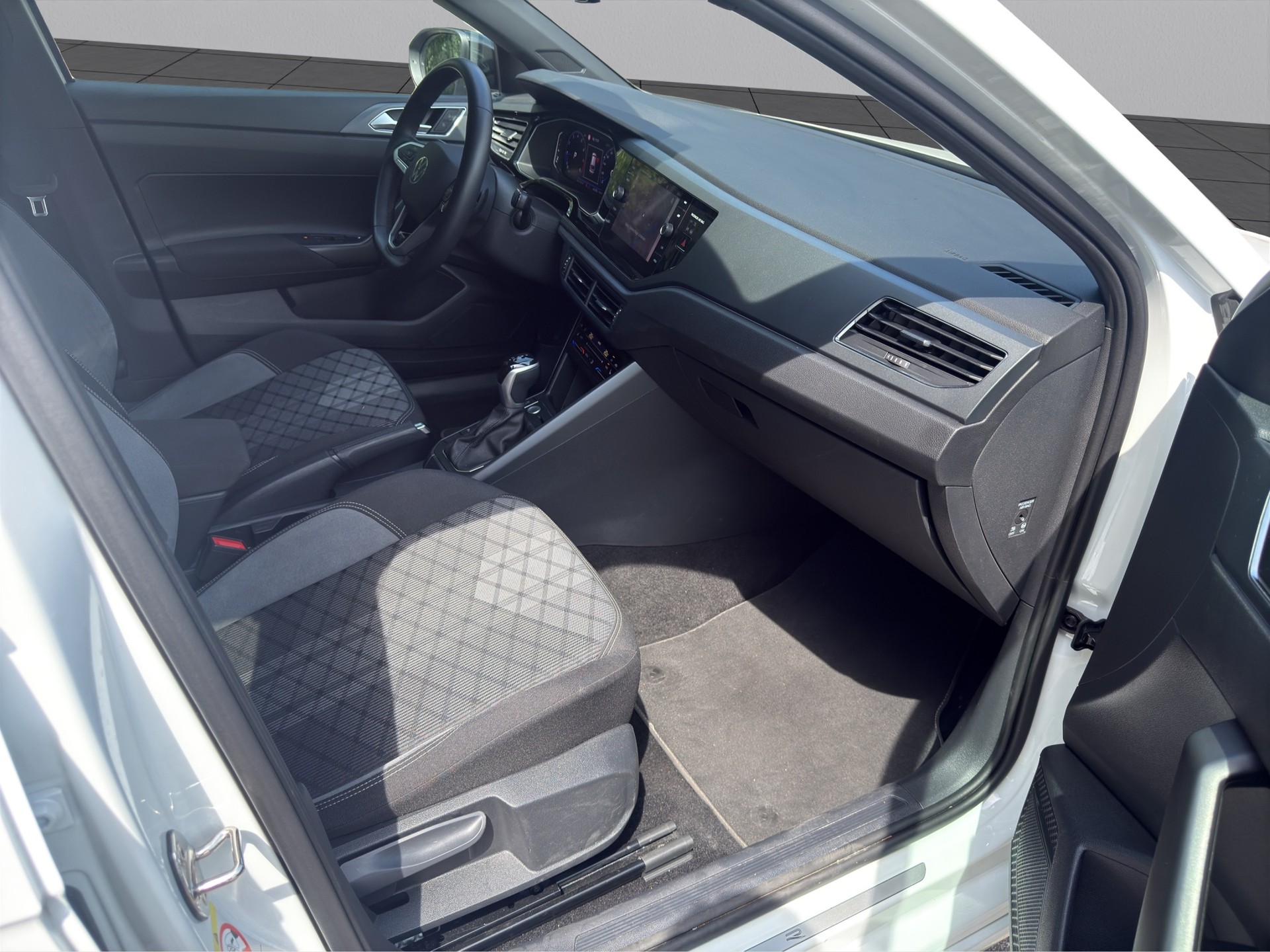 VW Taigo 1.5 TSI R-Line DSG-image-14