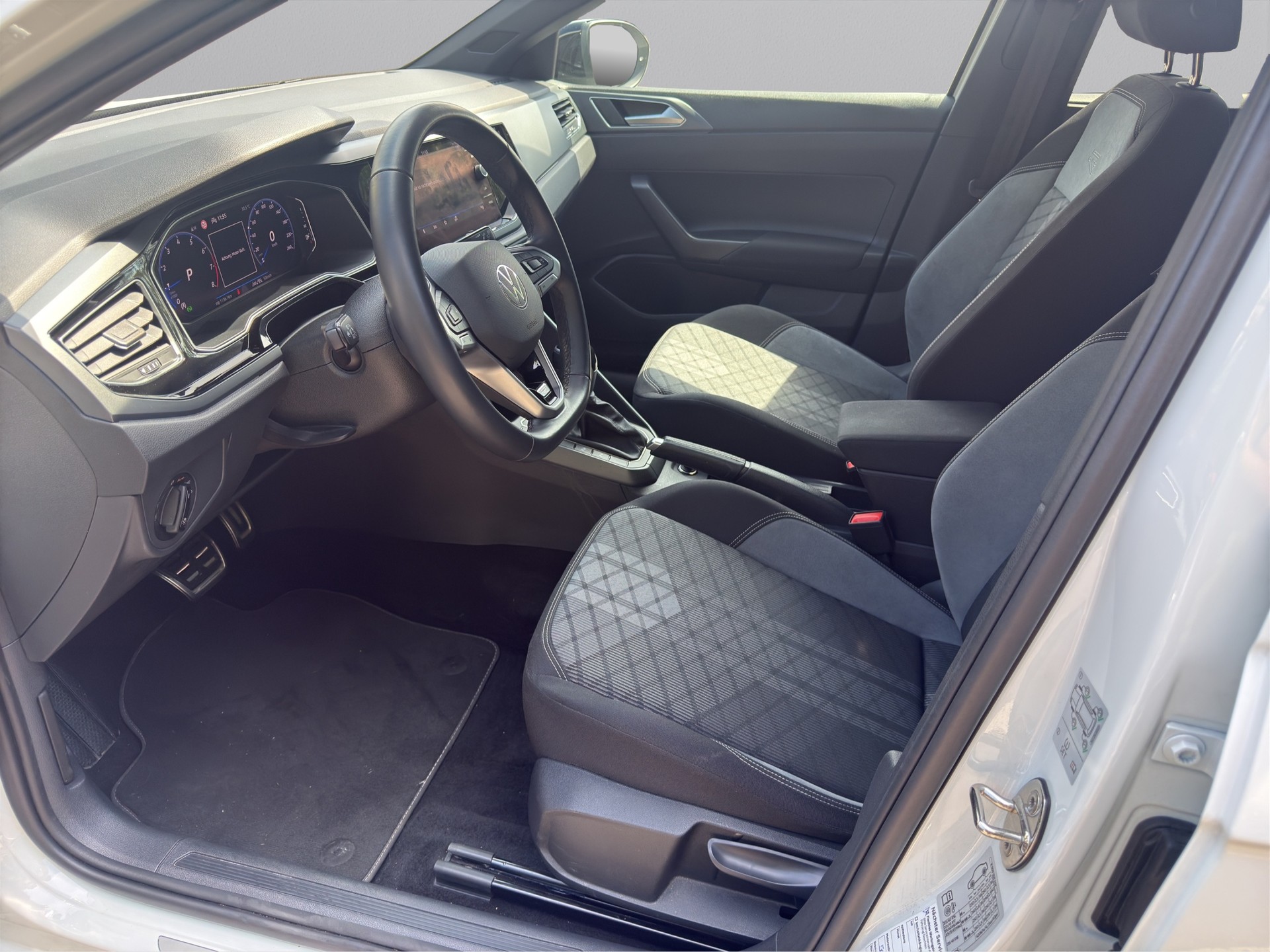 VW Taigo 1.5 TSI R-Line DSG-image-7