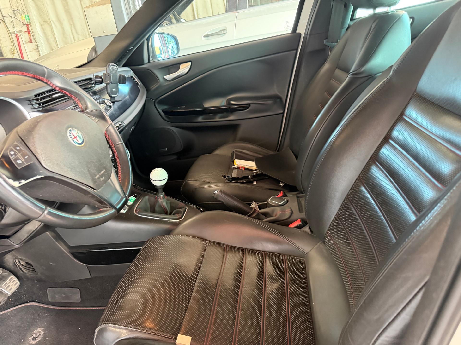 ALFA ROMEO Giulietta 1750 TBi Quadrifoglio Verde-image-8