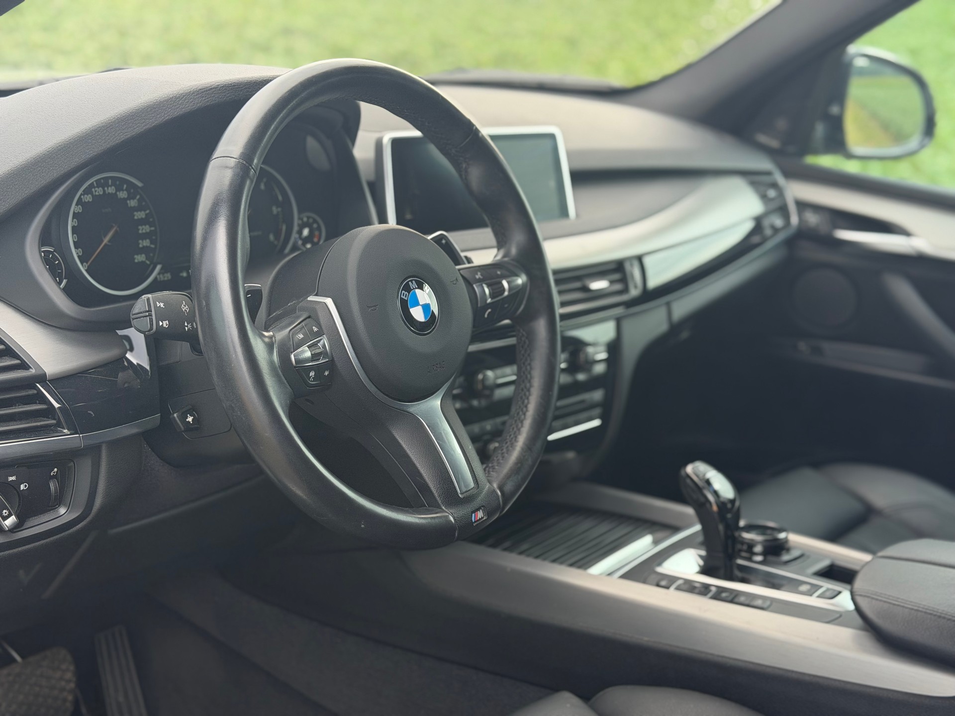 BMW X5 xDrive M50d Steptronic-image-10