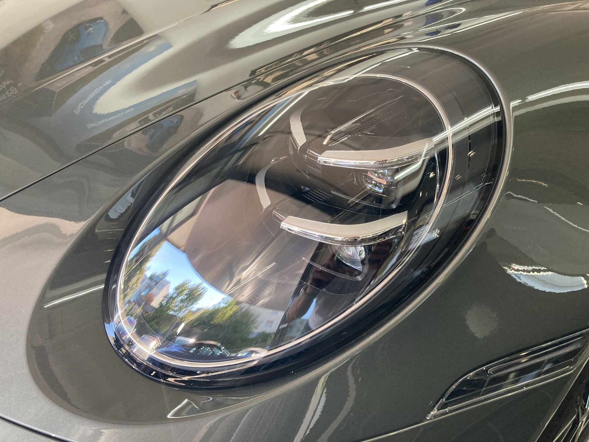 PORSCHE 911 Carrera S Cabriolet-image-22