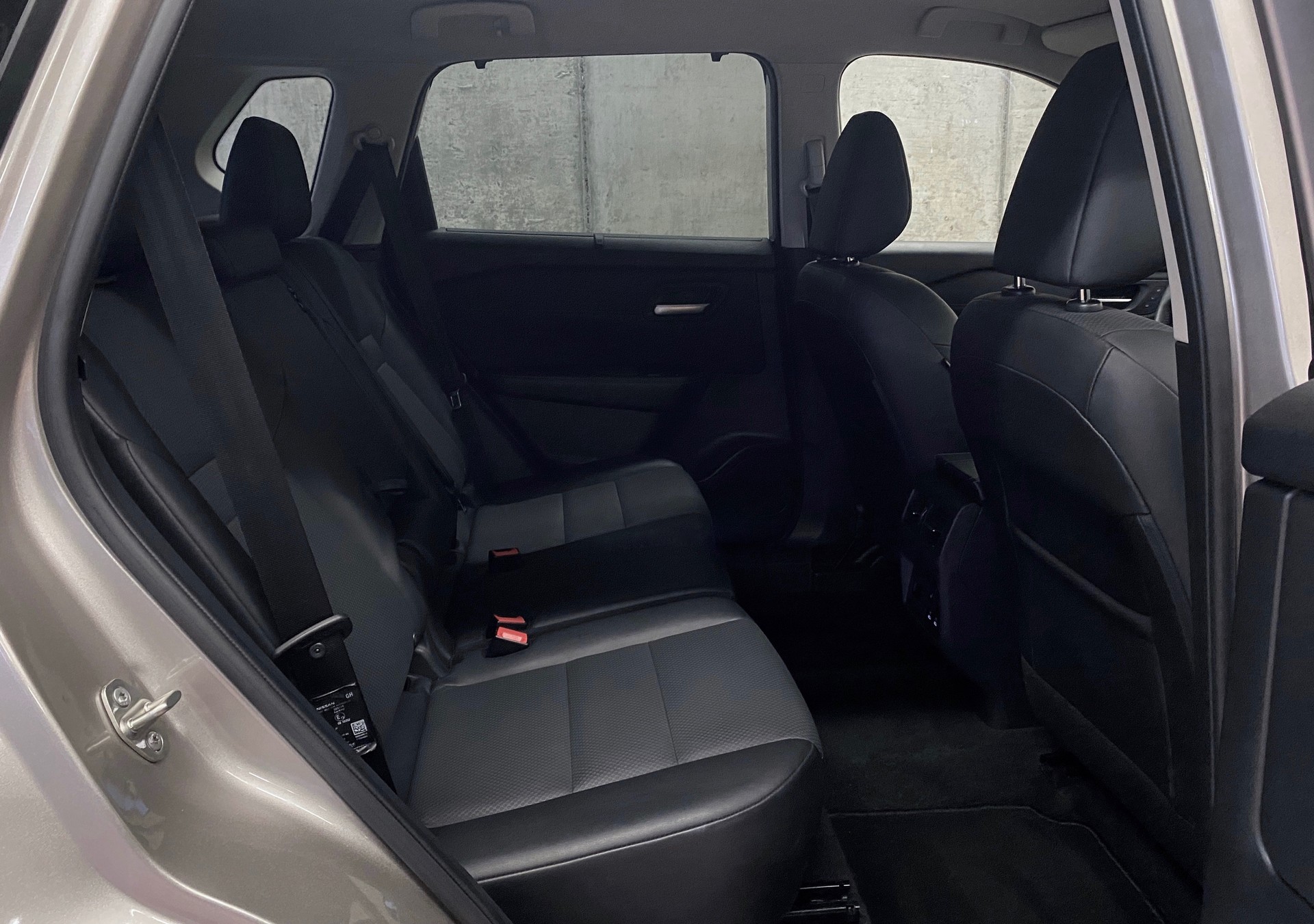 NISSAN X-Trail 1.5*VC-T*e-Power*4WD*7 Sitze*N-Trek*Swiss*-image-4