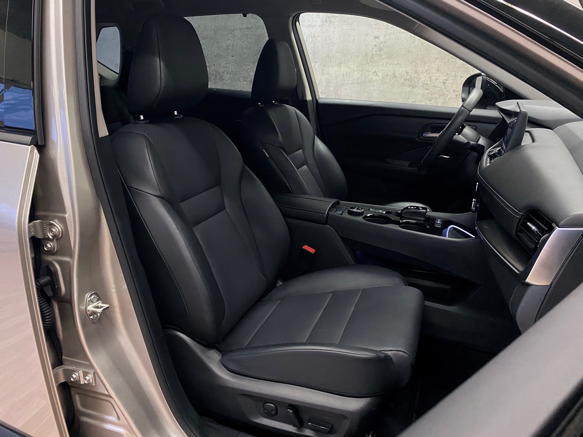 NISSAN X-Trail 1.5*VC-T*e-Power*4WD*7 Sitze*N-Trek*Swiss*-showroom-element-3