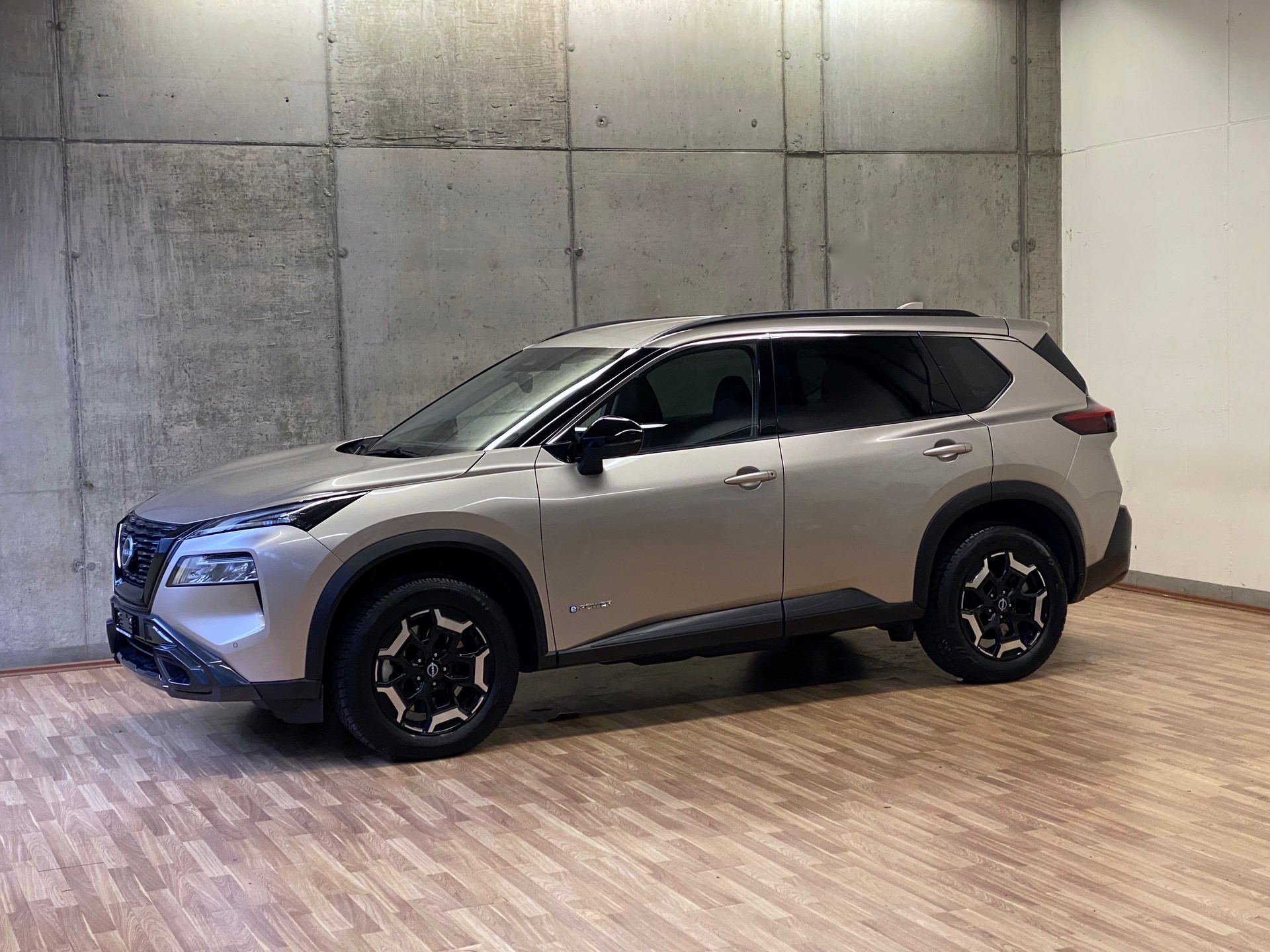 NISSAN X-Trail 1.5*VC-T*e-Power*4WD*7 Sitze*N-Trek*Swiss*-image-20