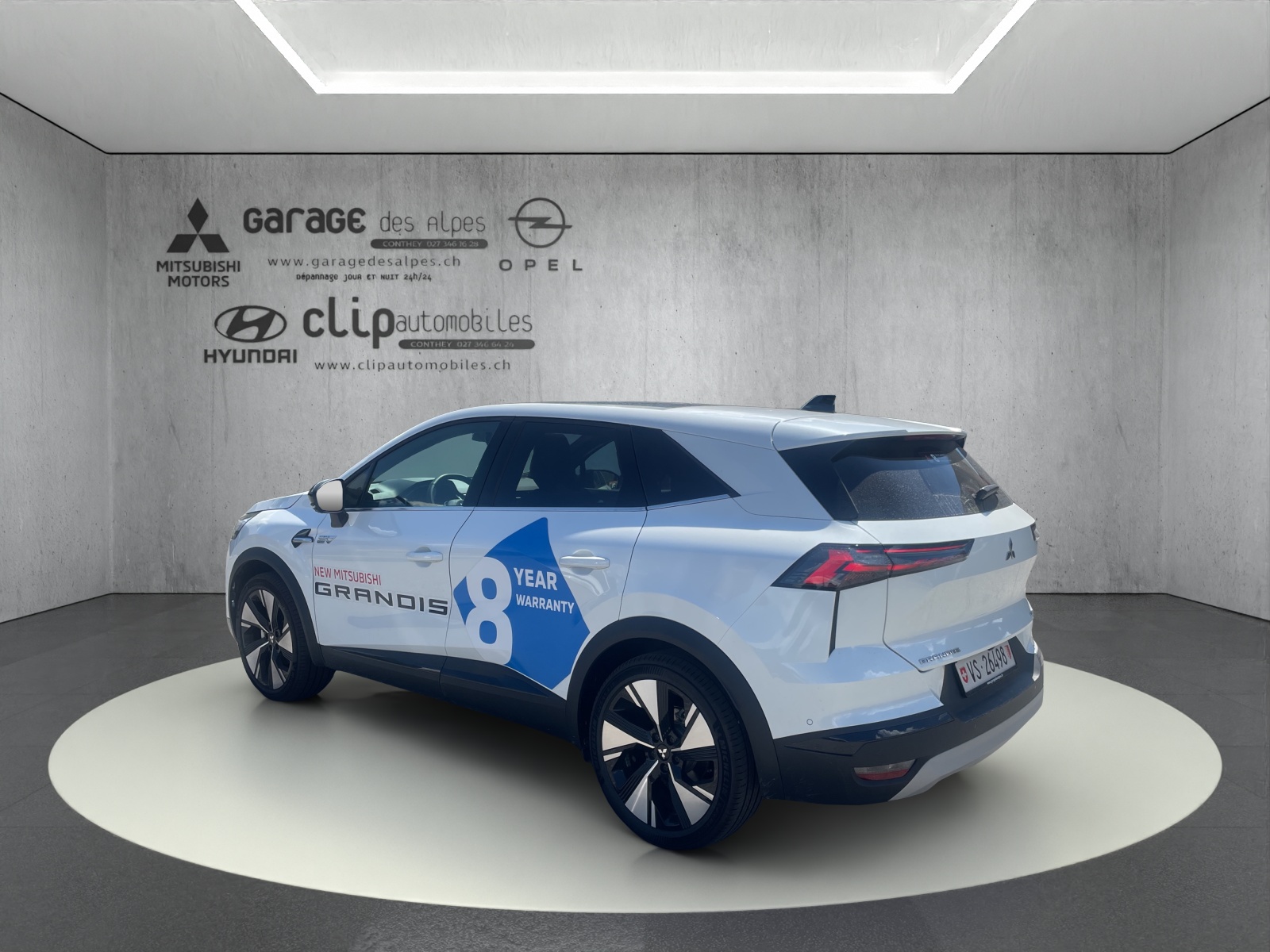 MITSUBISHI Grandis 1.8 HEV Instyle-showroom-element-3