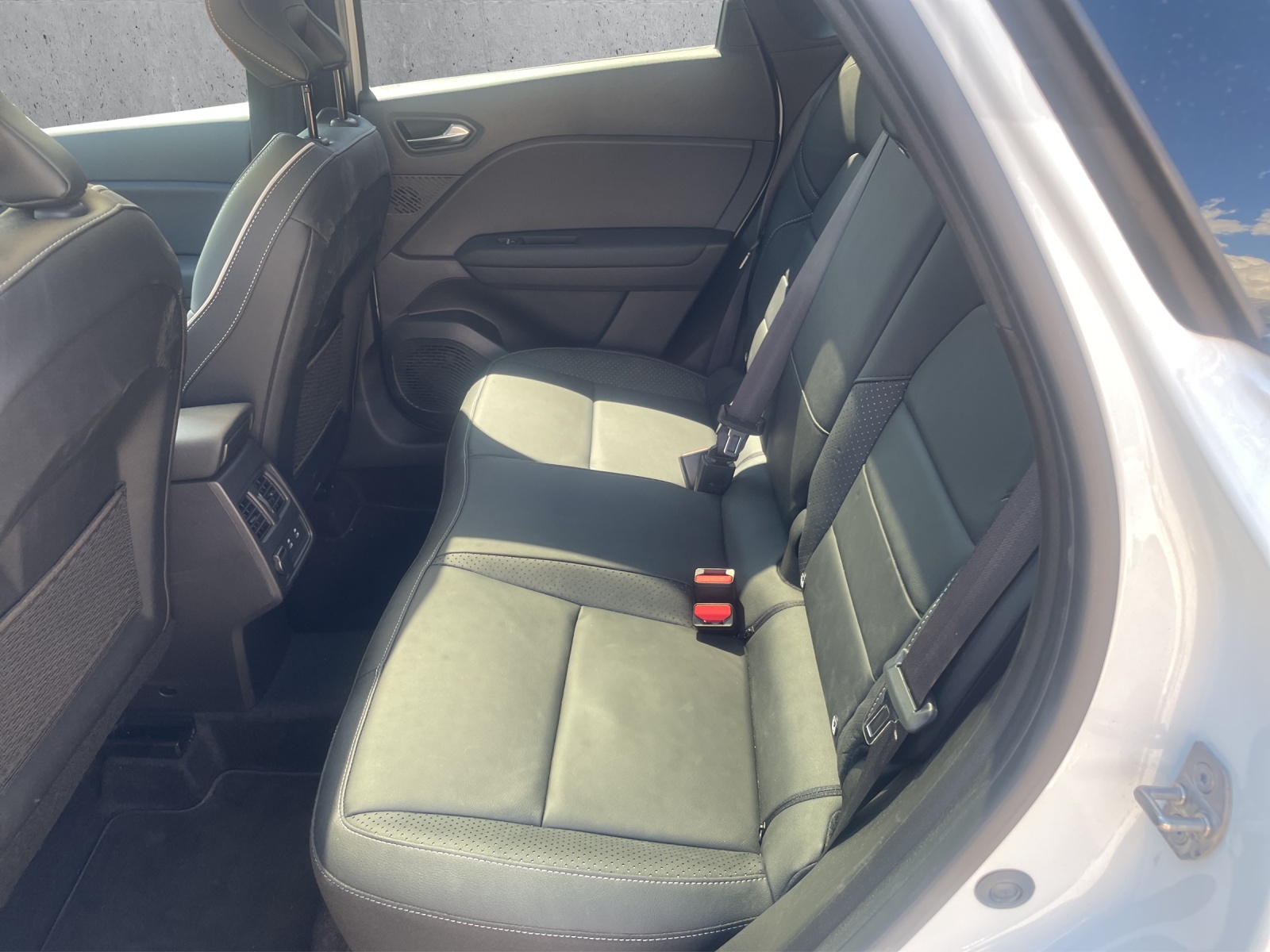 MITSUBISHI Grandis 1.8 HEV Instyle-image-10