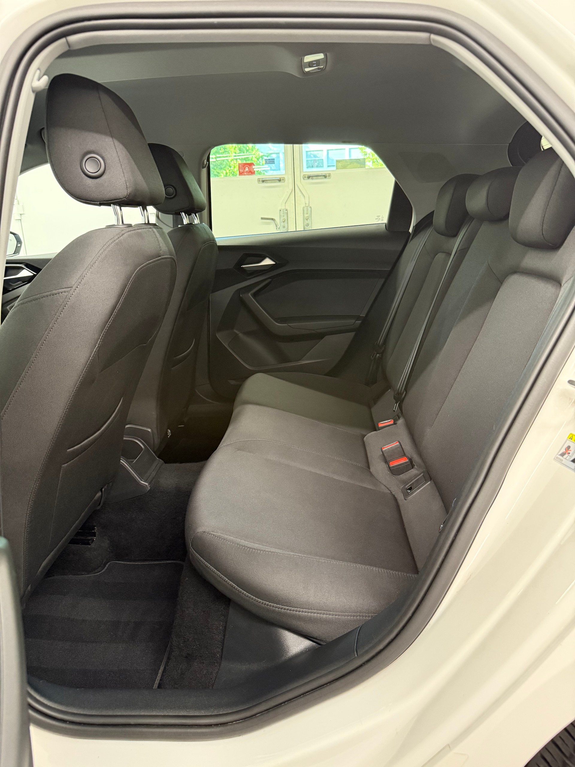 AUDI A1 Sportback 30 TFSI S-tronic-image-21