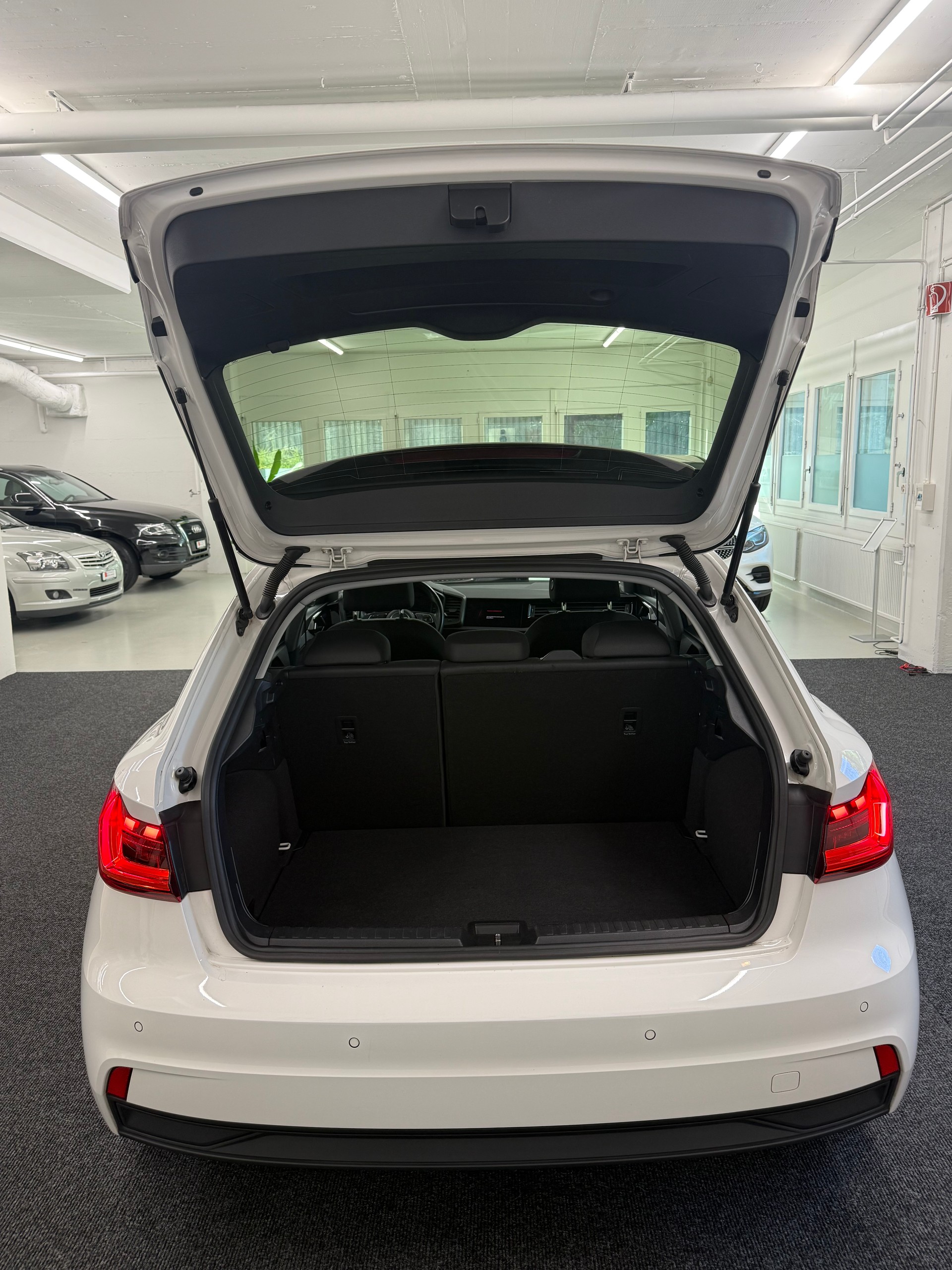 AUDI A1 Sportback 30 TFSI S-tronic-image-6