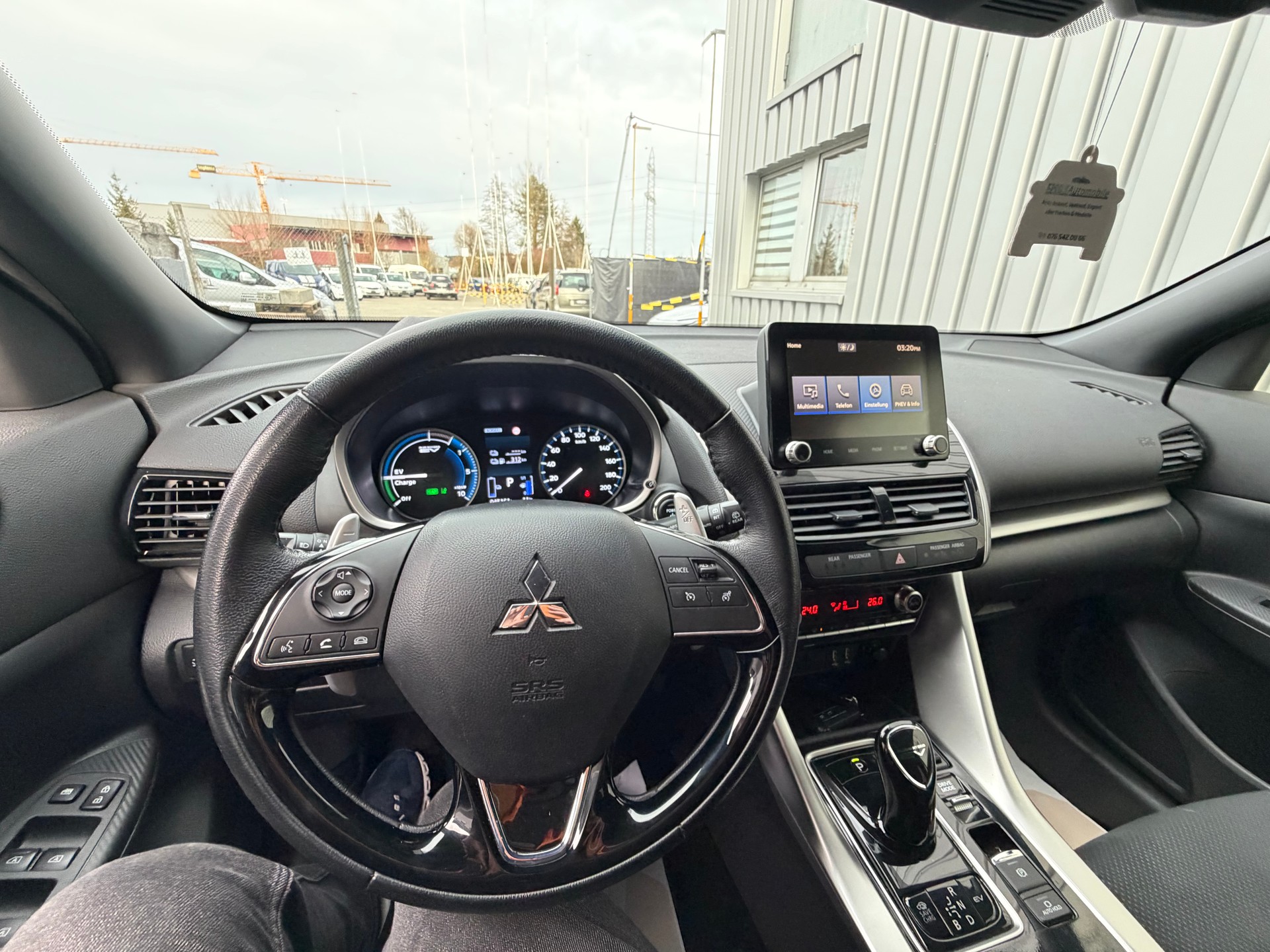MITSUBISHI Eclipse Cross 2.4 PHEV Instyle 4WD ** Frisch MFK ** Anhängerkupplung 1500**-image-10