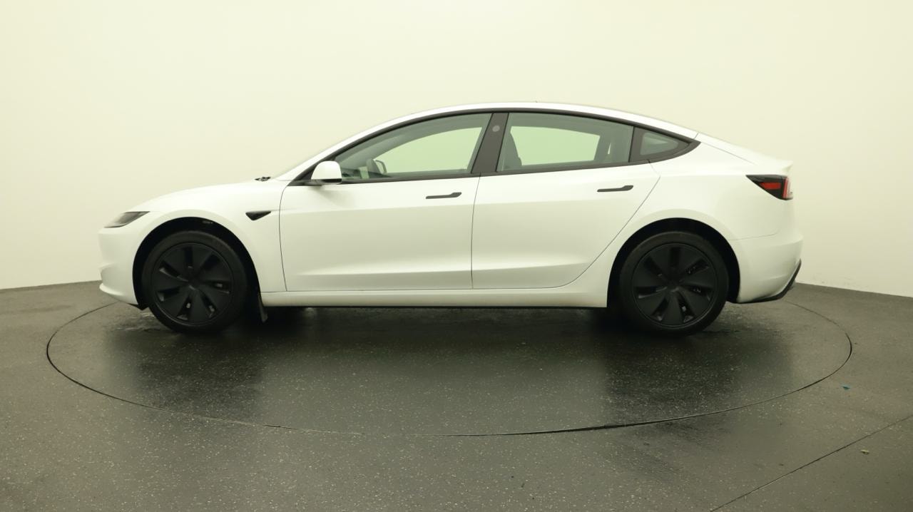 TESLA Model 3 Long Range RWD-showroom-element-1