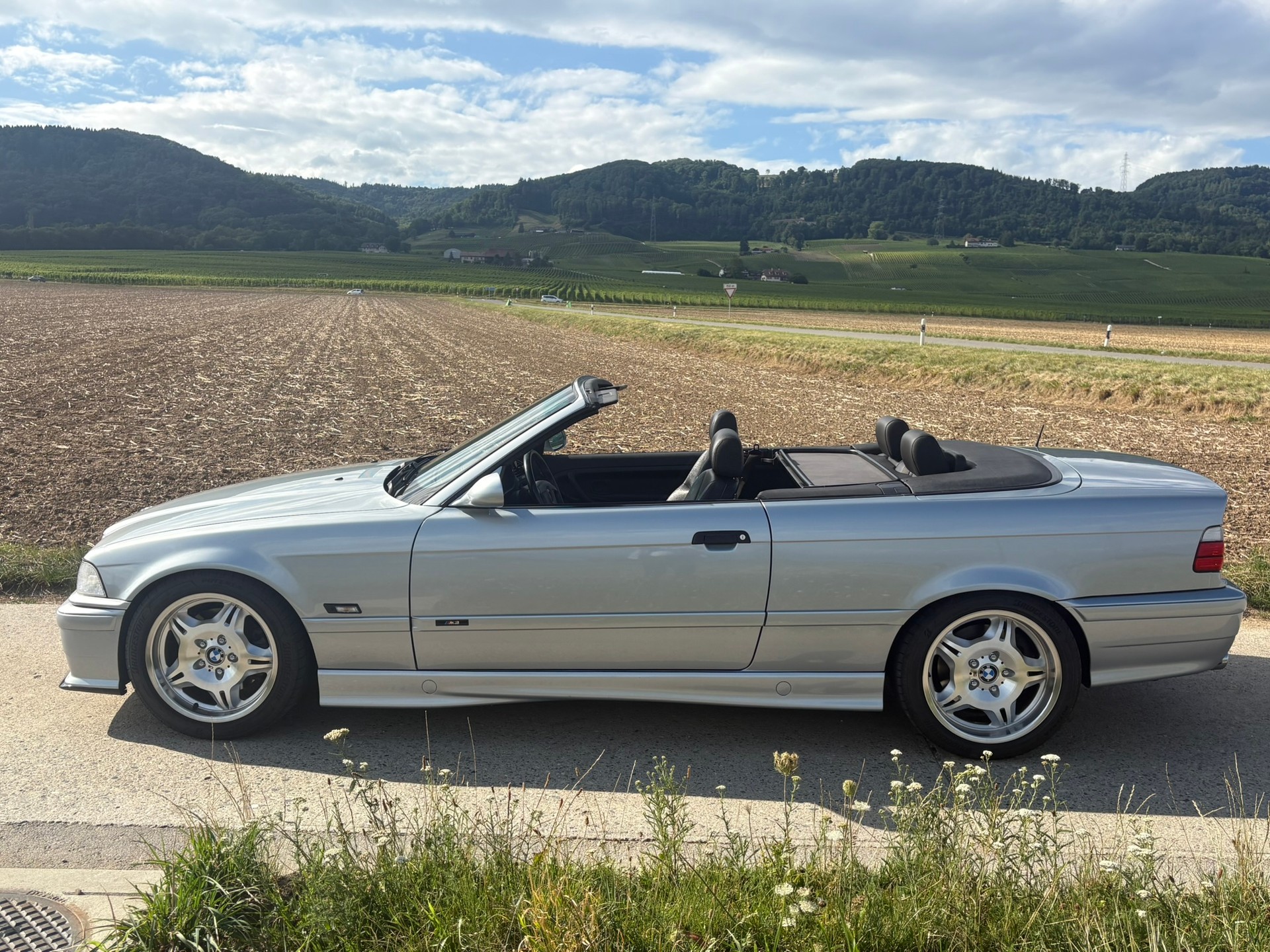 BMW M3 E36 Cabrio - Manuelle - Expertisée-image-4