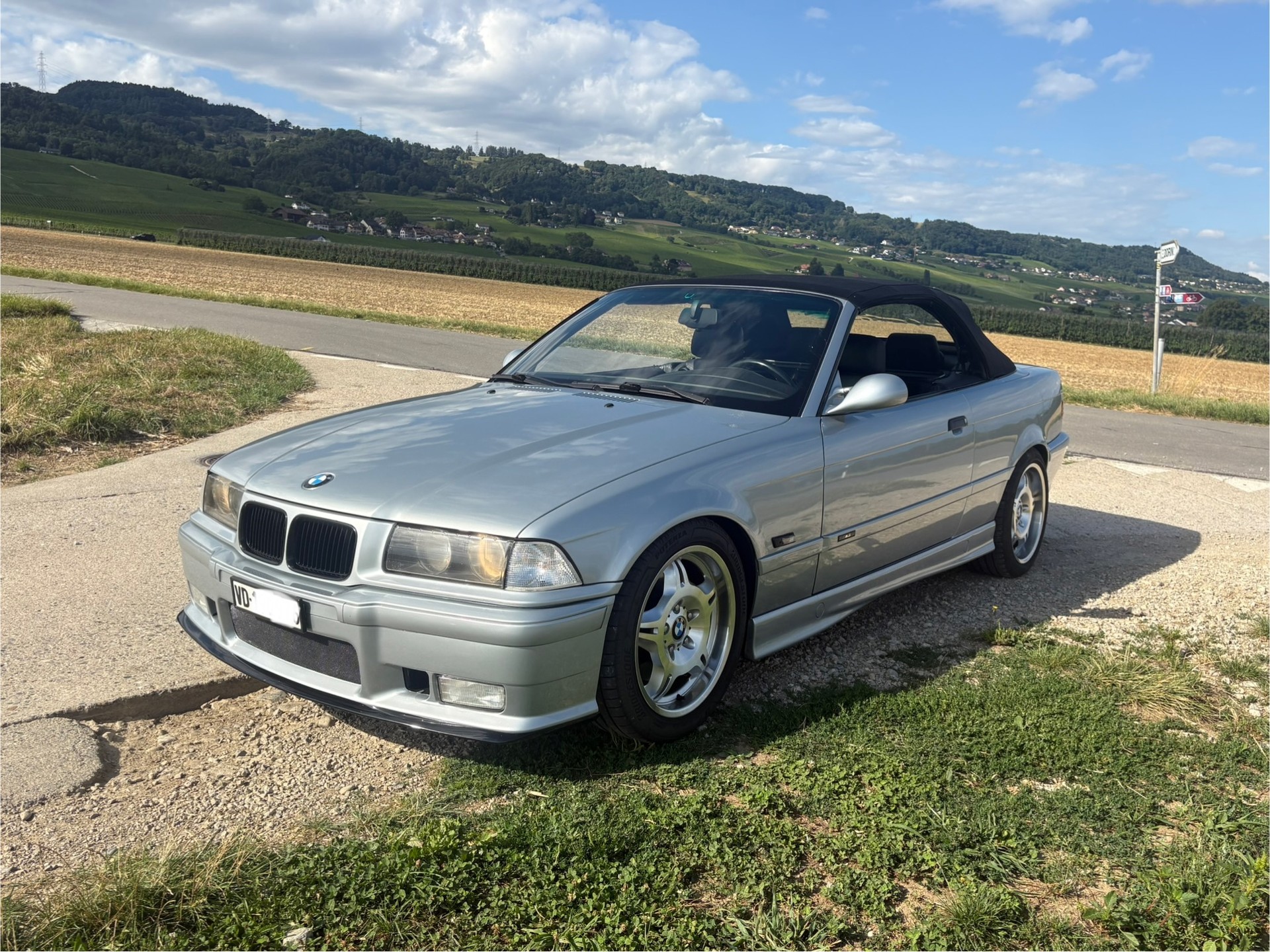 BMW M3 E36 Cabrio - Manuelle - Expertisée-image-10