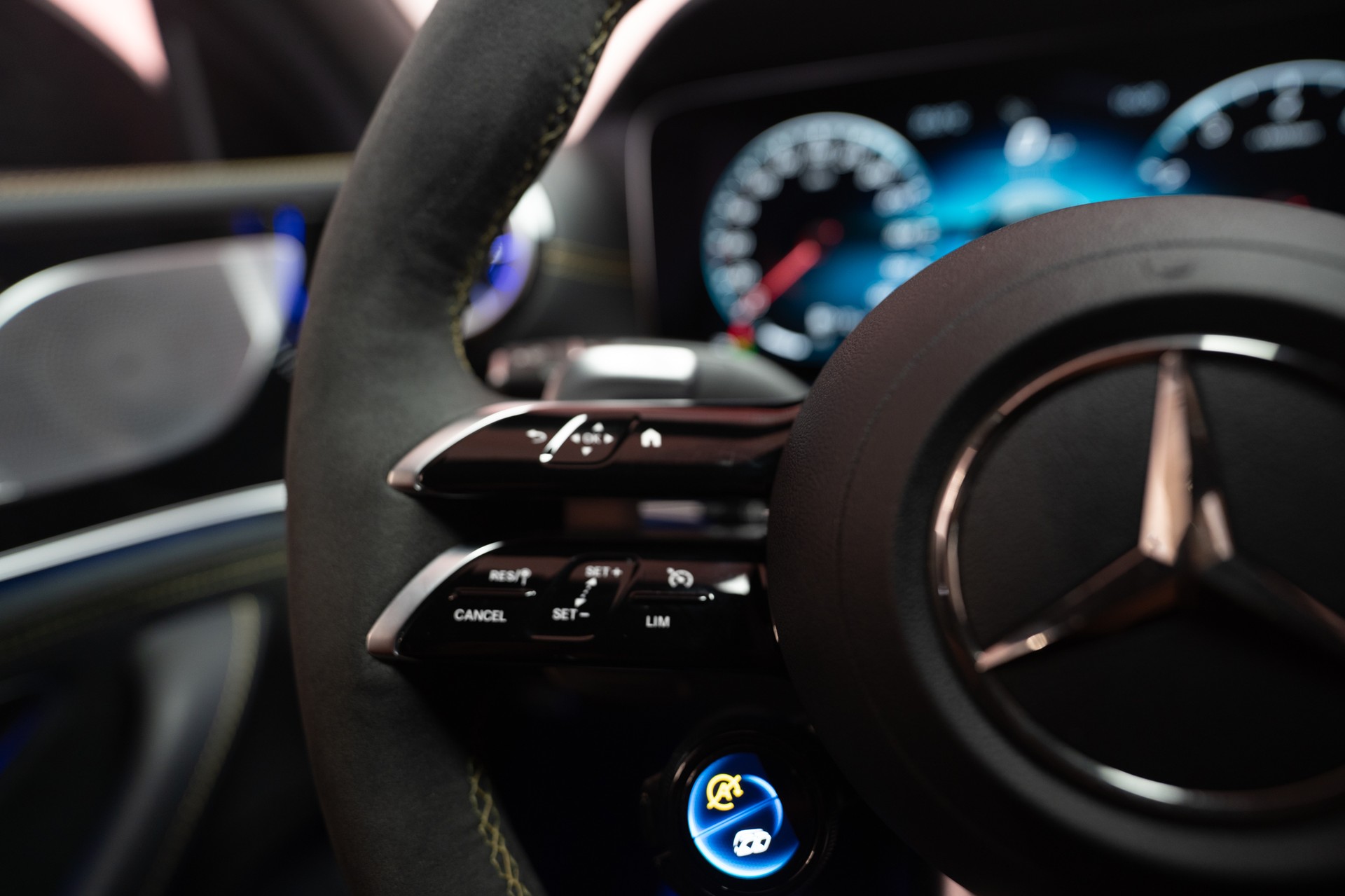 MERCEDES-BENZ AMG GT 63 S 4matic+ / 21" Aversus / Sportsitze / Burmester-image-21