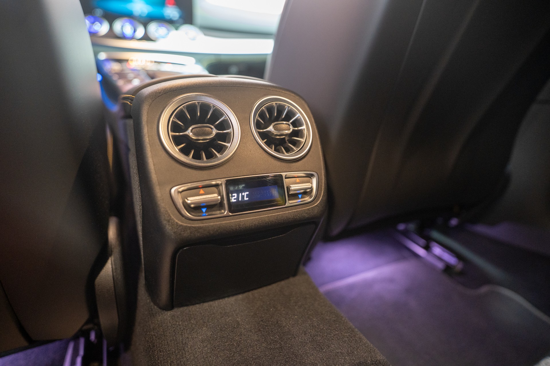 MERCEDES-BENZ AMG GT 63 S 4matic+ / 21" Aversus / Sportsitze / Burmester-image-15