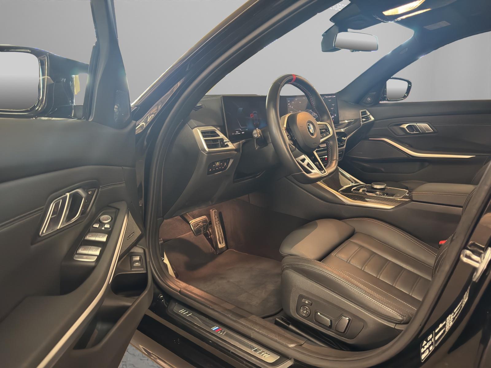 BMW M340i xDrive Touring-showroom-element-3