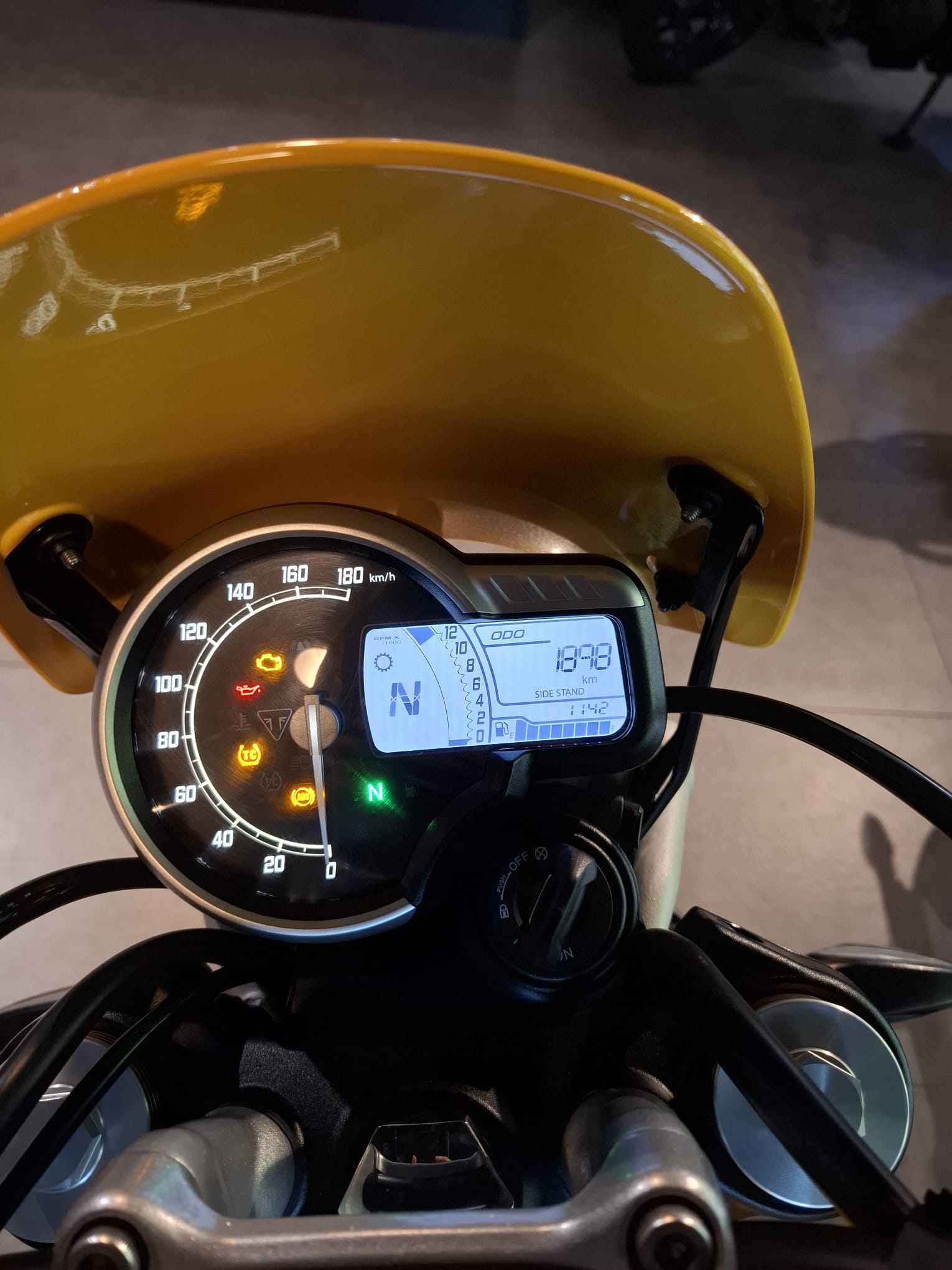 TRIUMPH Scrambler 400 XC-image-6
