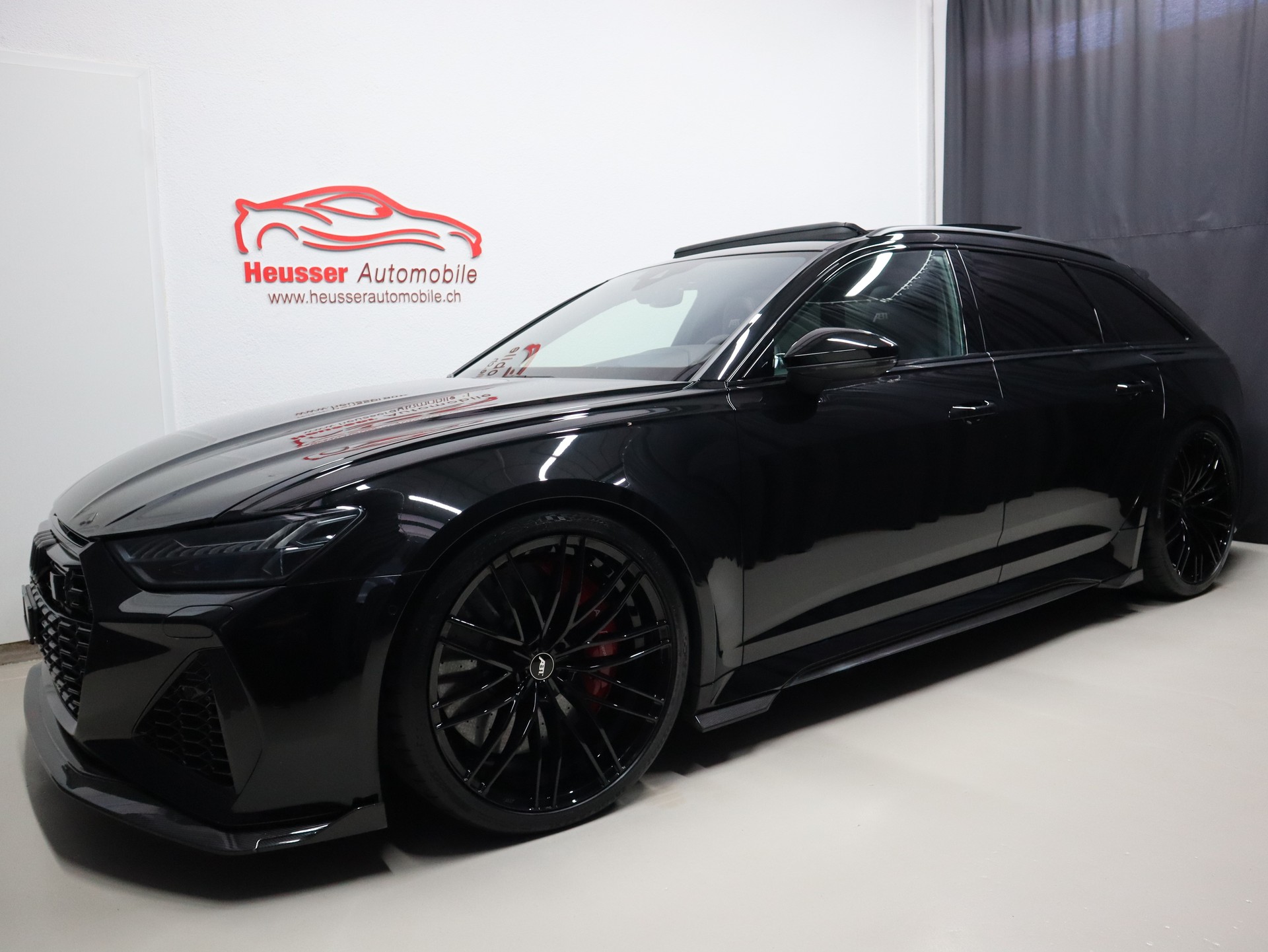 AUDI RS6-S ABT 4.0 TFSI V8 quattro - CH-Fahrzeug - Dynamik Paket PLUS - Carbon Paket - Panorama - Keramik - Standheizung - 700 PS-showroom-element-1