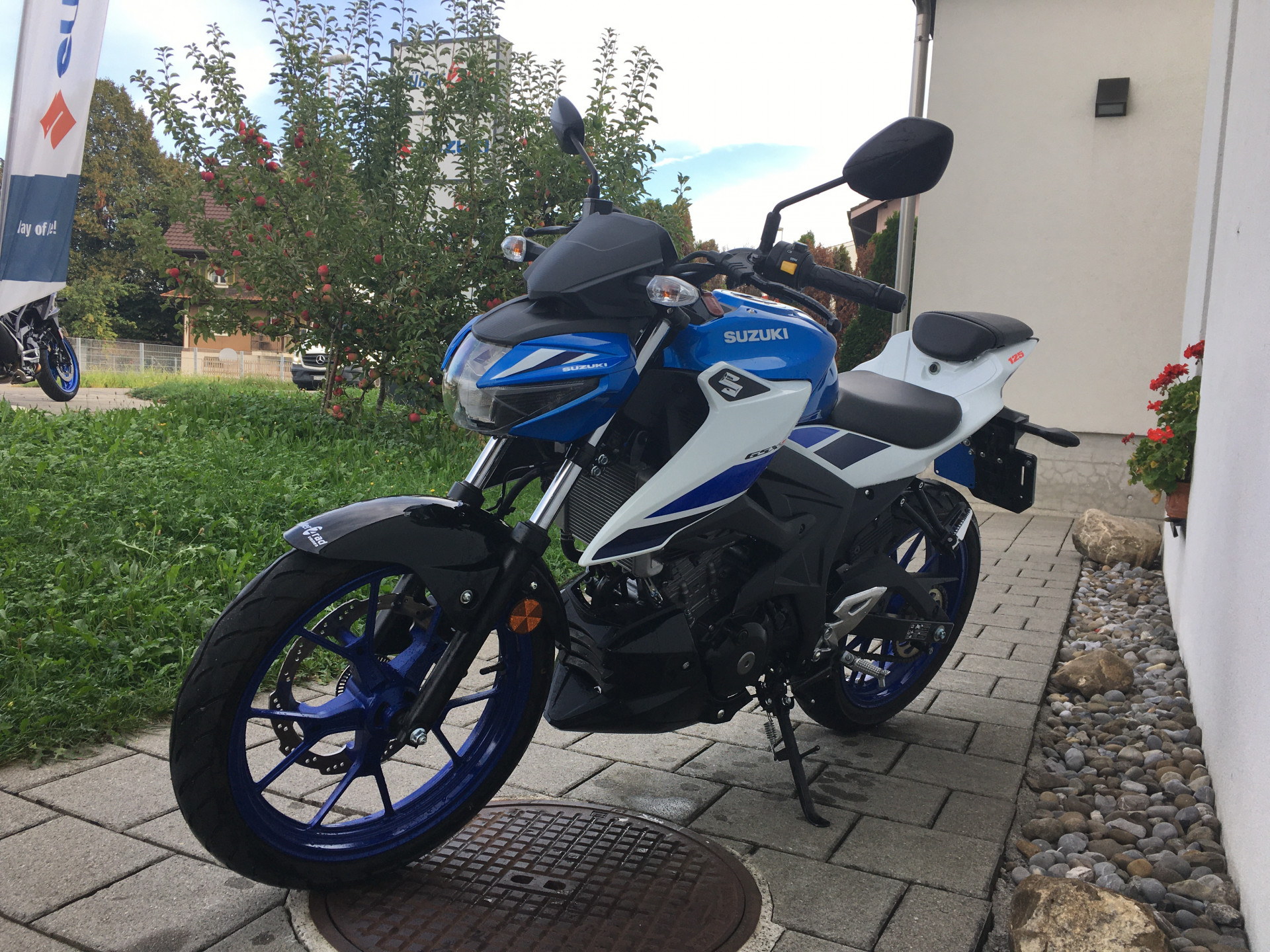 SUZUKI GSX-S 125-image-4