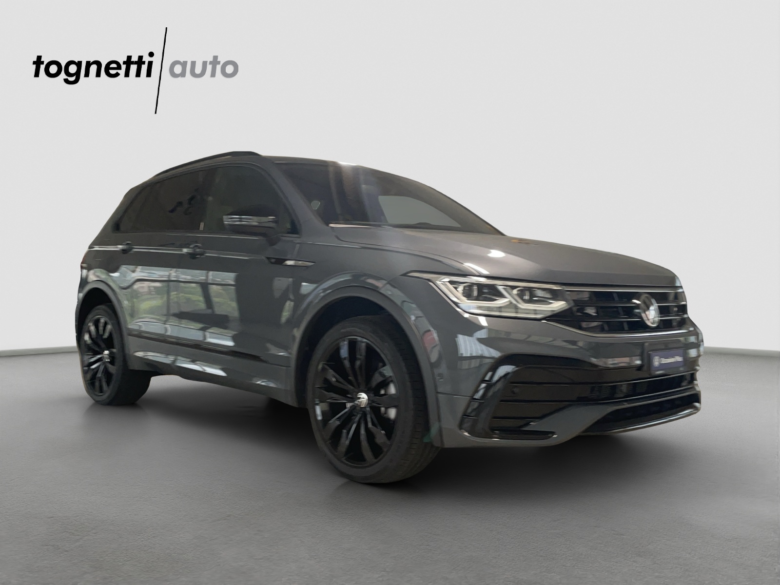 VW Tiguan 2.0 TDI SCR R-Line 4Motion DSG-showroom-element-1