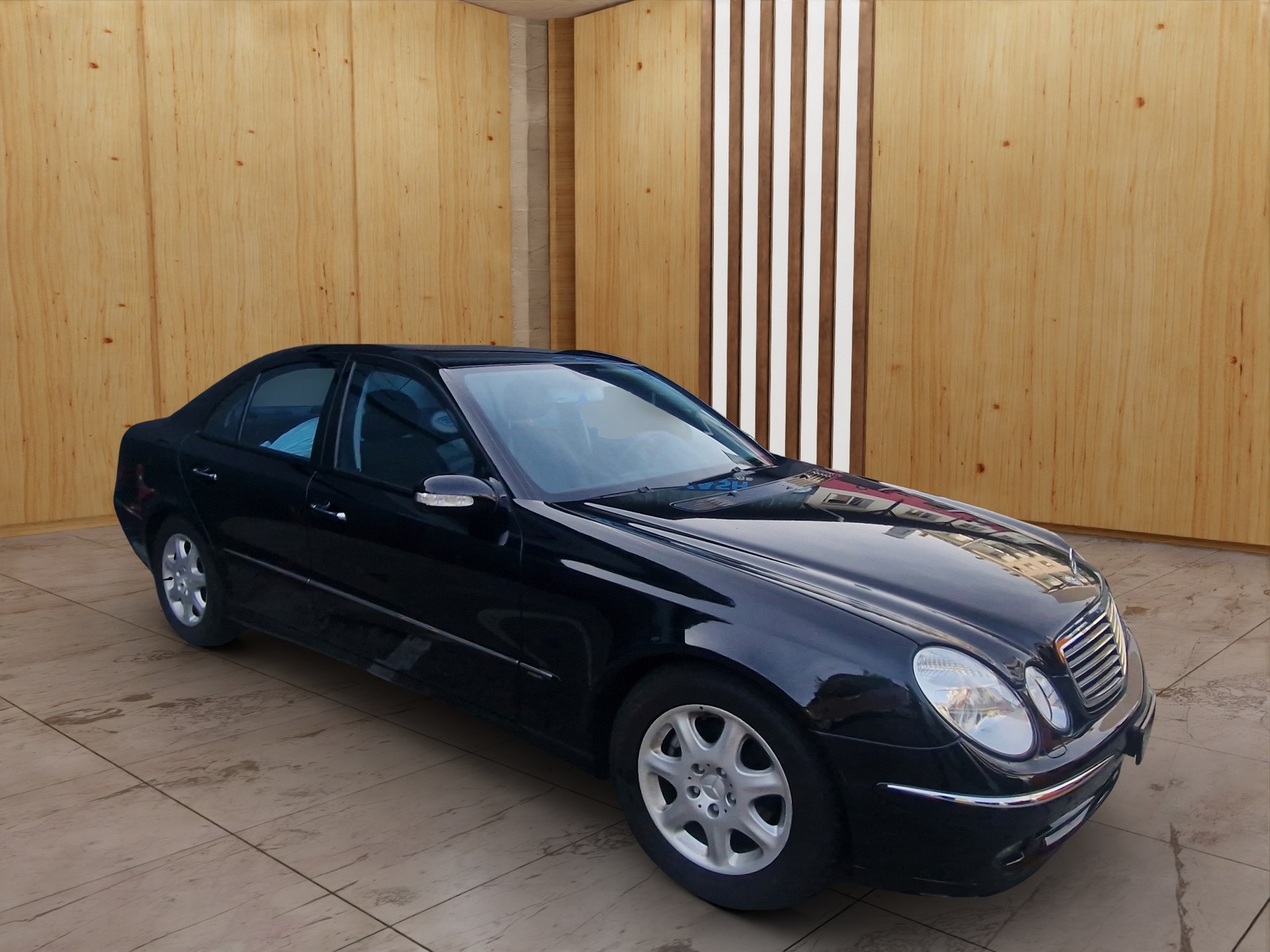 MERCEDES-BENZ E 200 Kompressor Elégance-showroom-element-1