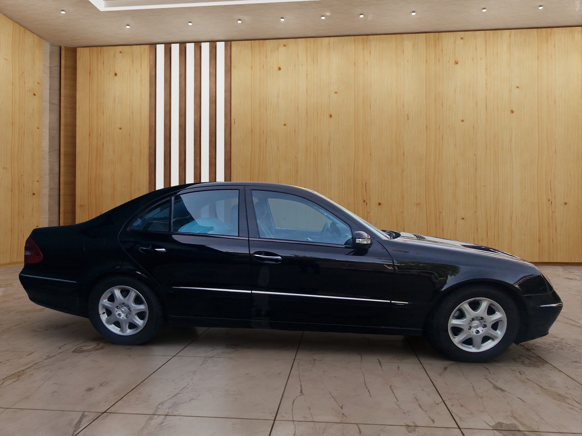 MERCEDES-BENZ E 200 Kompressor Elégance-showroom-element-3