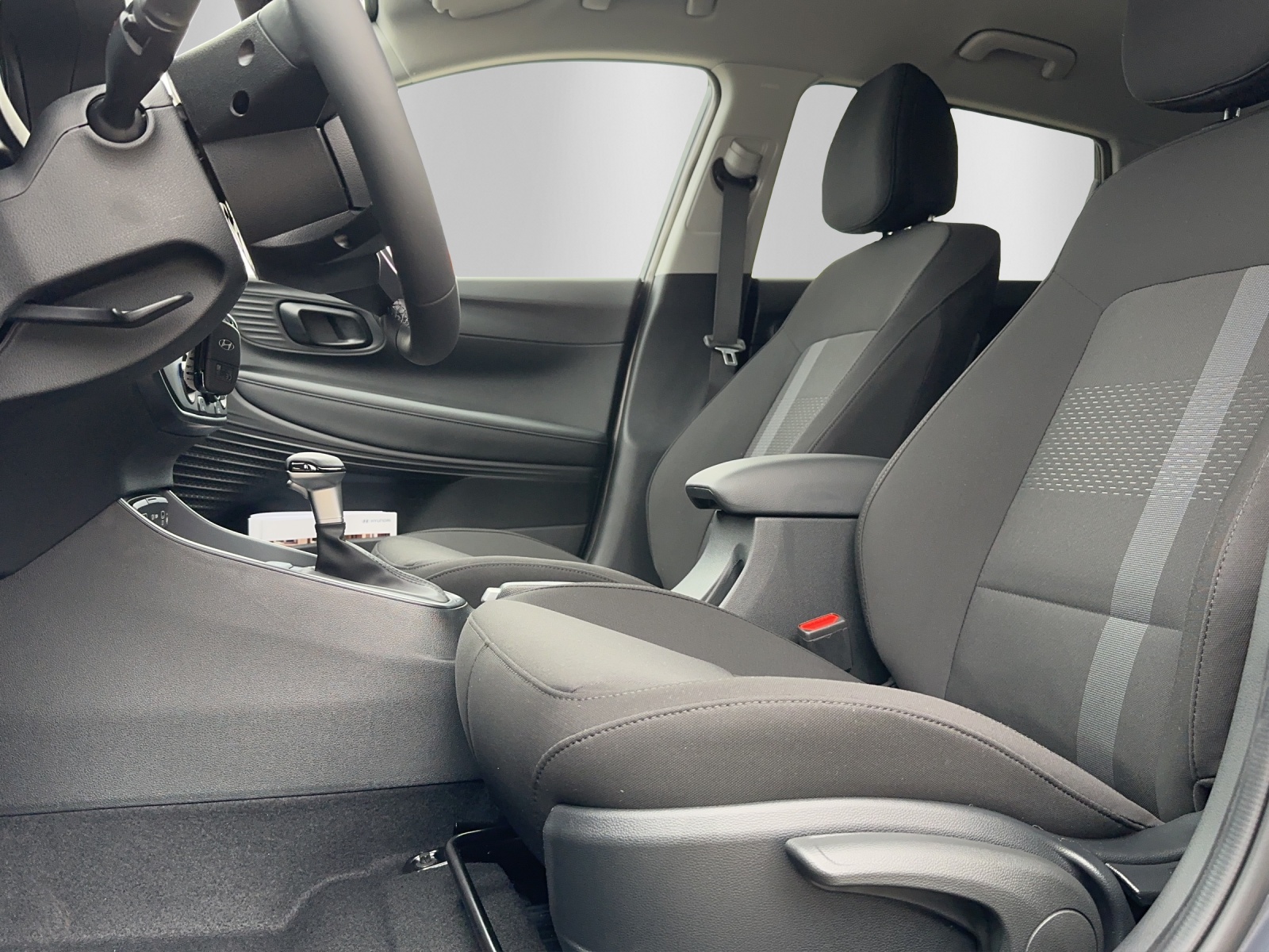 HYUNDAI i20 1.0 T-GDi Amp.GO! DCT-image-11