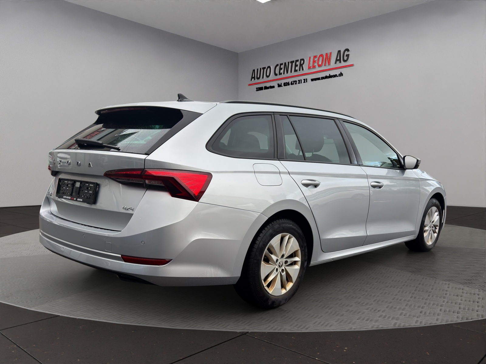 SKODA Octavia Combi 2.0 TDI DSG Ambition 4x4-image-6