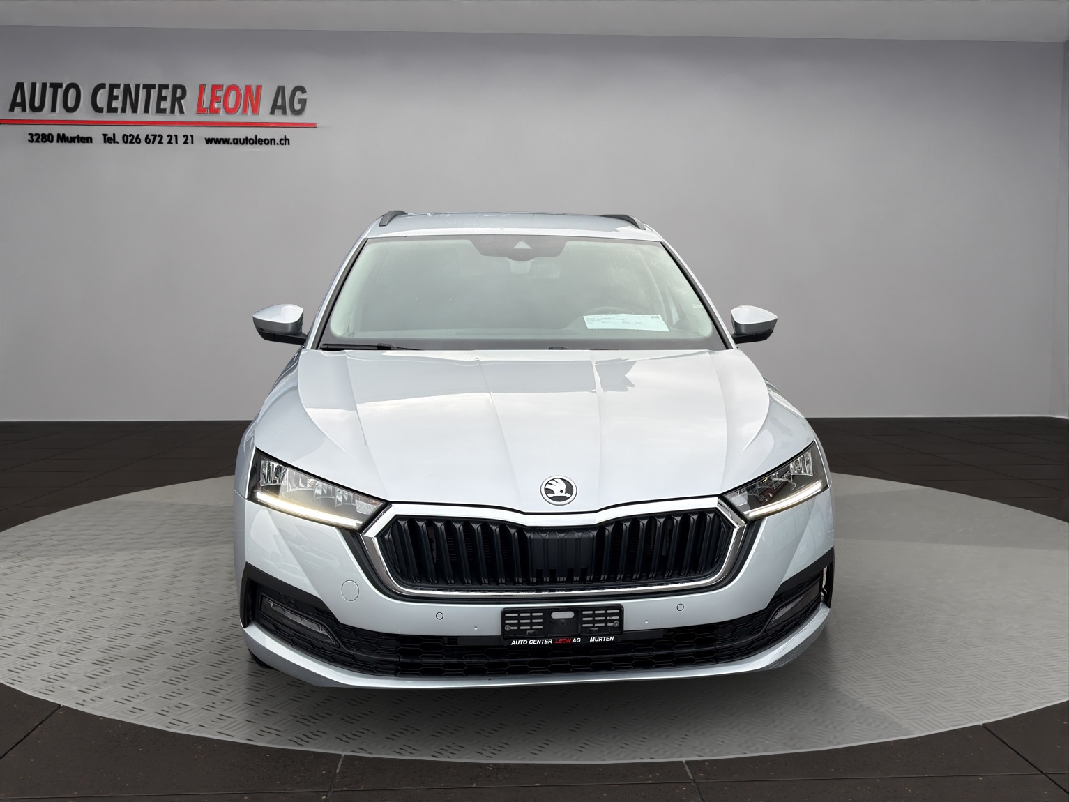 SKODA Octavia Combi 2.0 TDI DSG Ambition 4x4-showroom-element-3