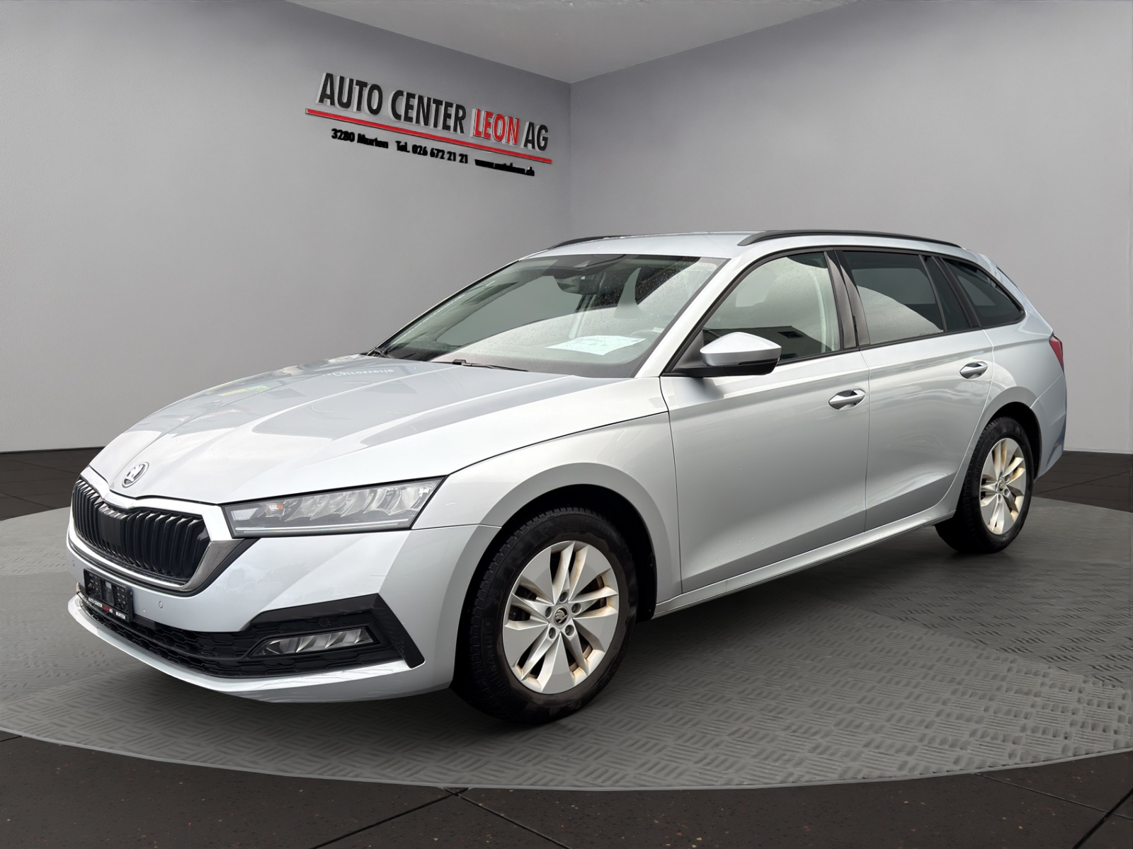 SKODA Octavia Combi 2.0 TDI DSG Ambition 4x4-showroom-element-1