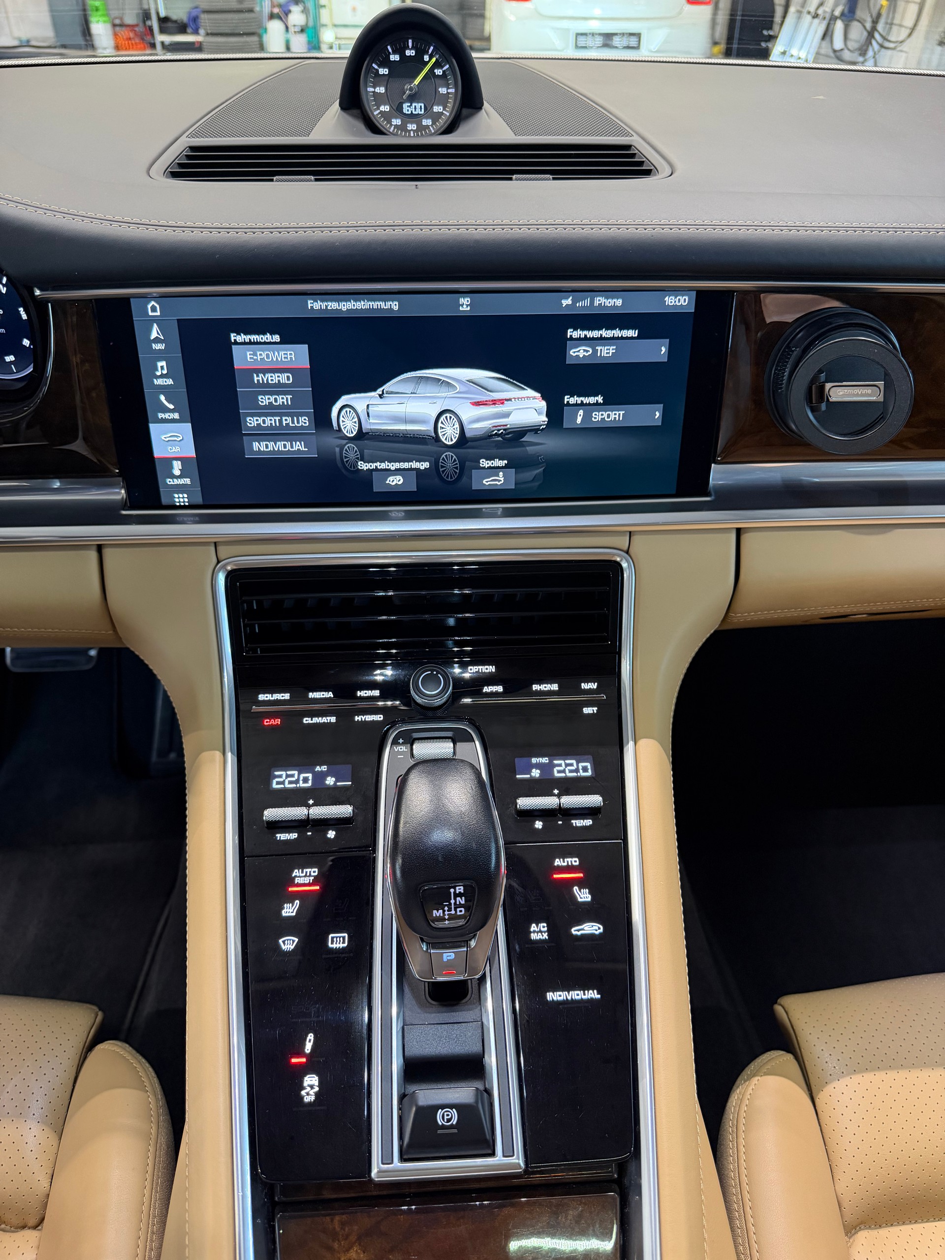 PORSCHE Panamera 4 E-Hybrid Executive PDK-image-14