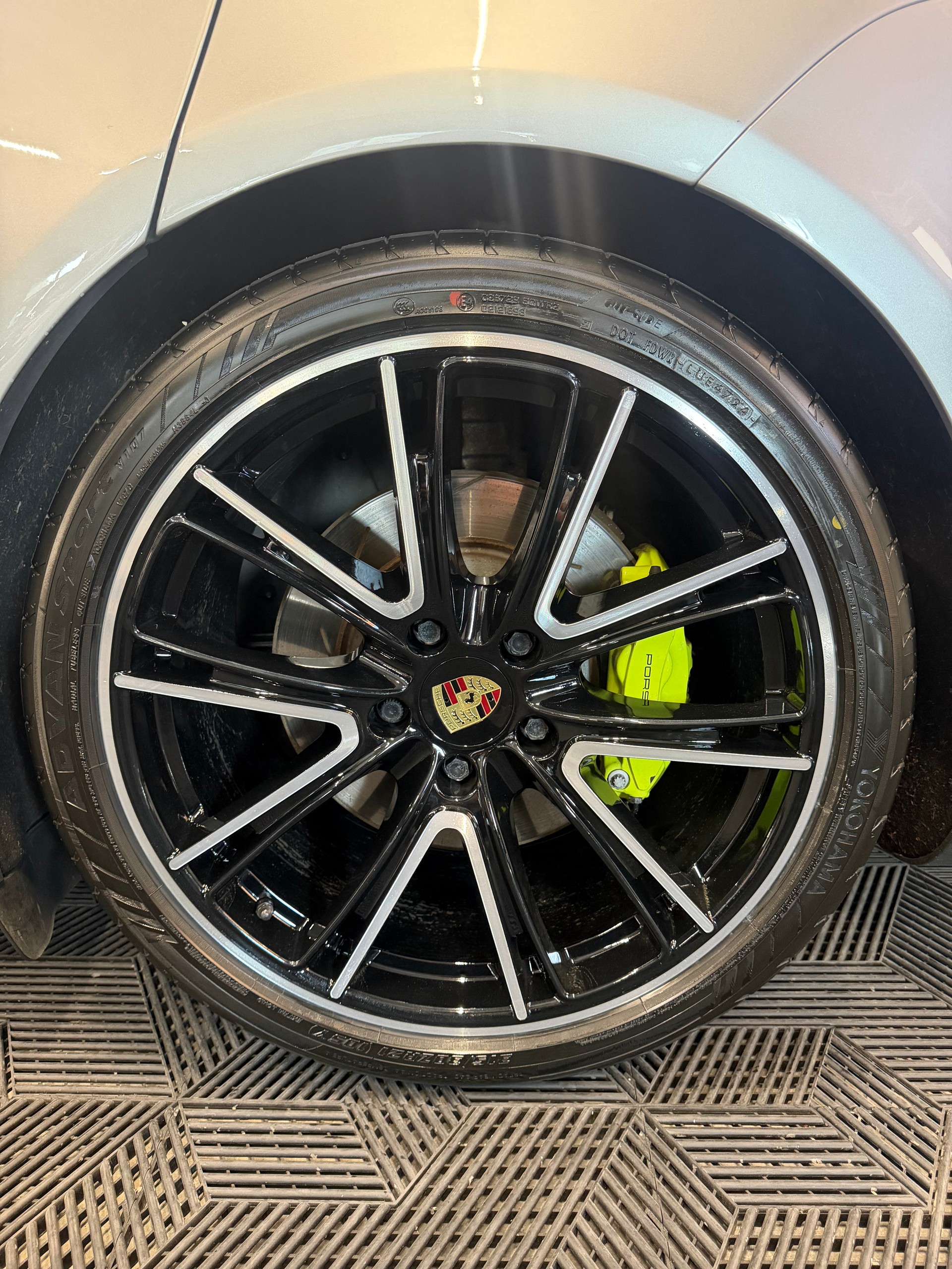 PORSCHE Panamera 4 E-Hybrid Executive PDK-image-24
