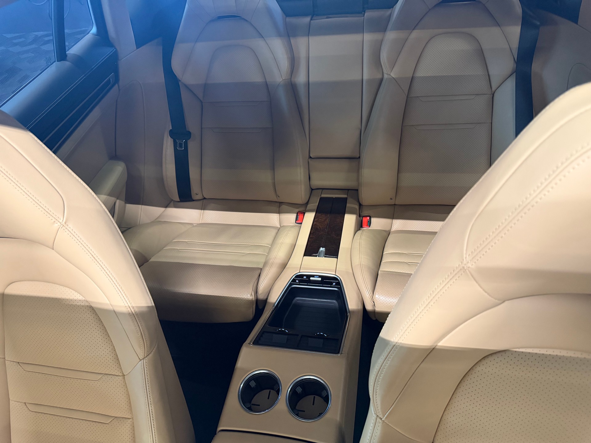 PORSCHE Panamera 4 E-Hybrid Executive PDK-image-12
