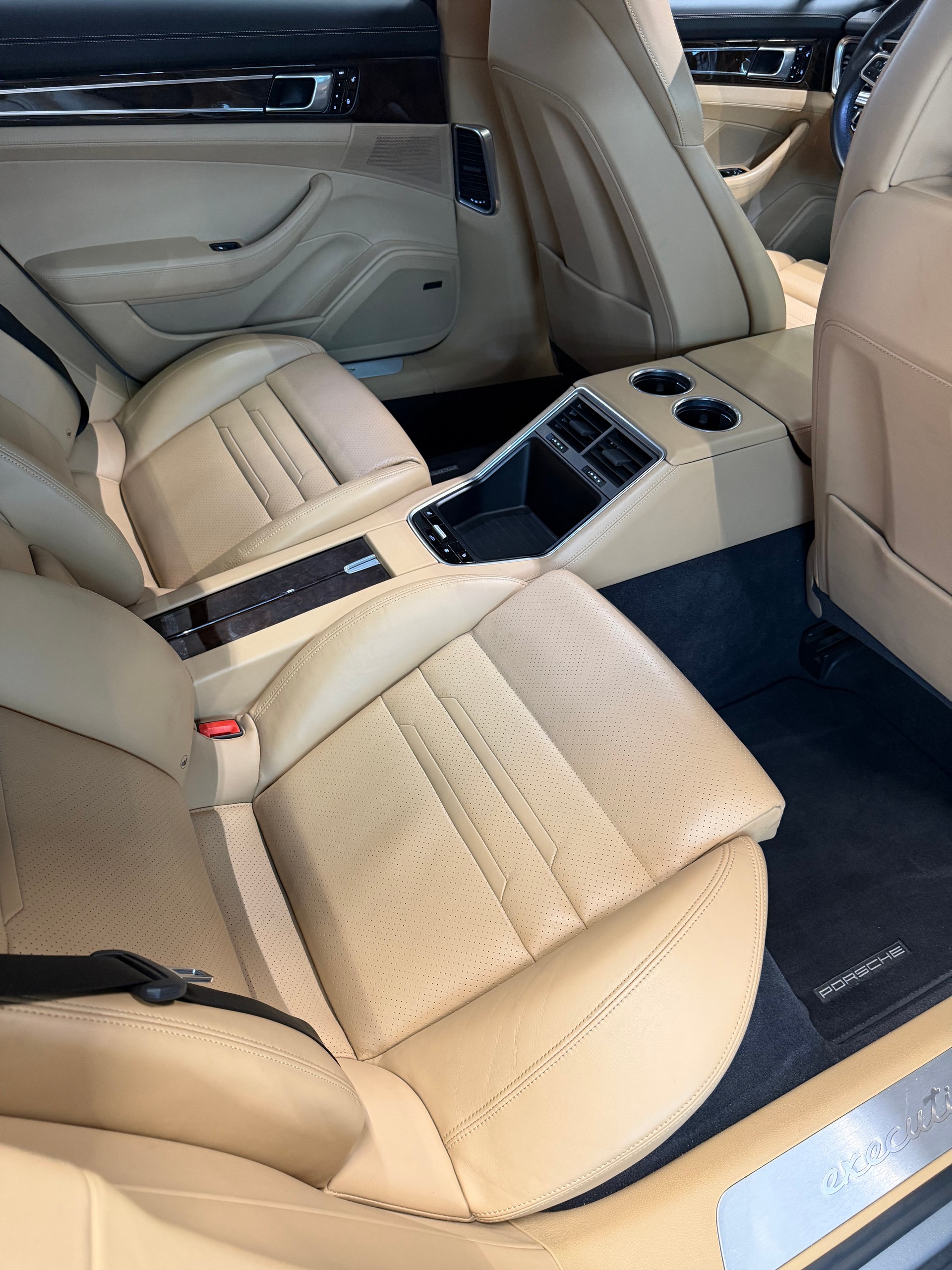 PORSCHE Panamera 4 E-Hybrid Executive PDK-image-11