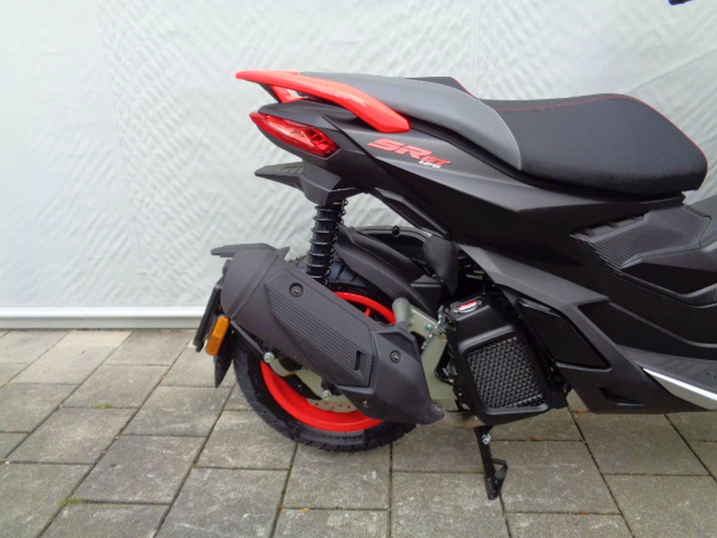 APRILIA SR GT 125 SPORT-image-6