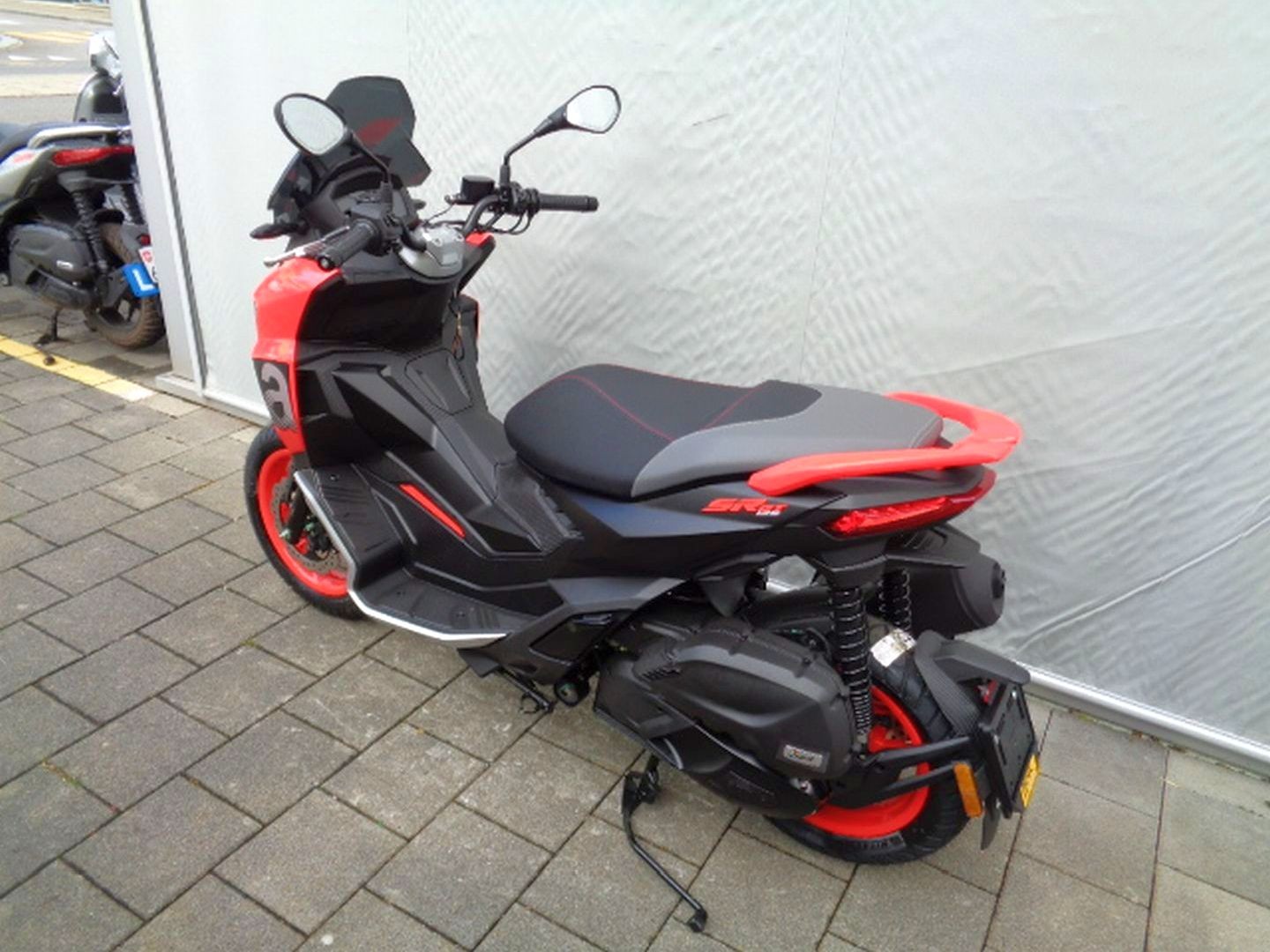 APRILIA SR GT 125 SPORT-image-9