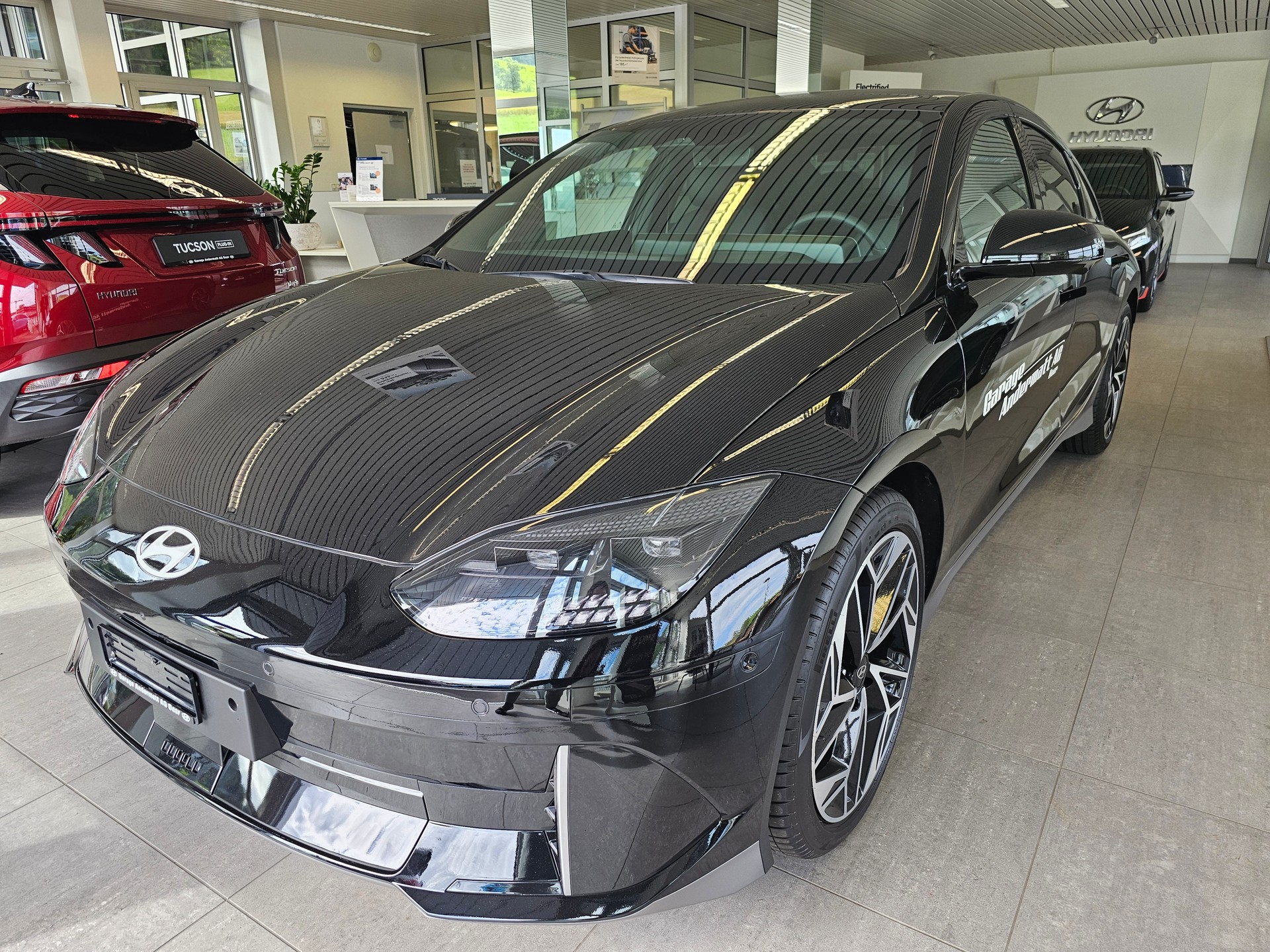 HYUNDAI Ioniq 6 77kWh Launch Edition 4WD-showroom-element-2