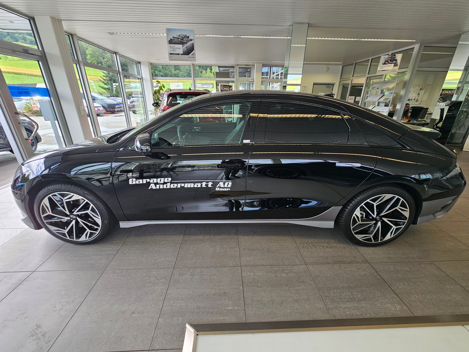 HYUNDAI Ioniq 6 77kWh Launch Edition 4WD-showroom-element-3
